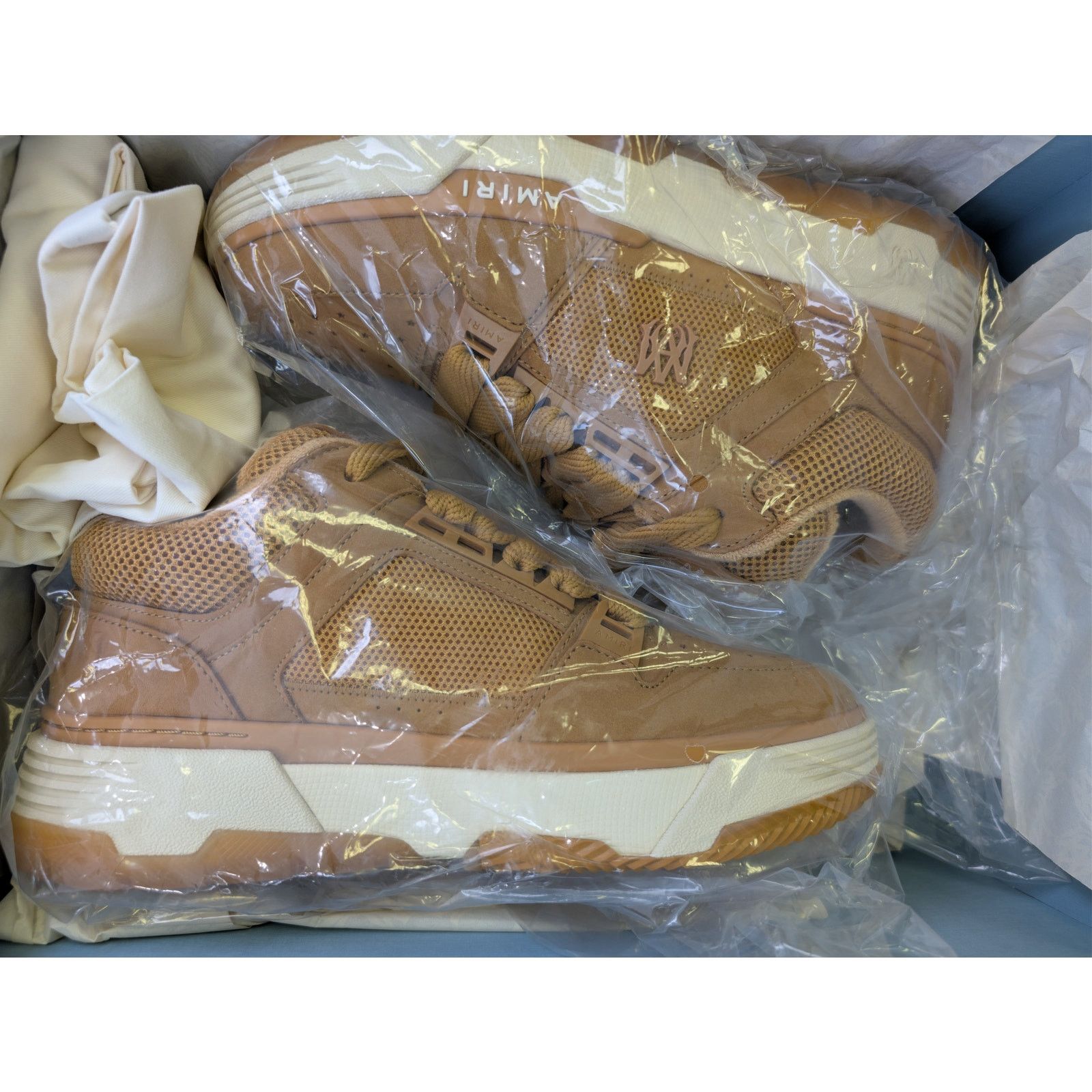 Amiri o1rshd1 Nubuck MA-1 Sneaker shoe in Wheat/Brown Size US 10 / EU 43 - 20 Thumbnail