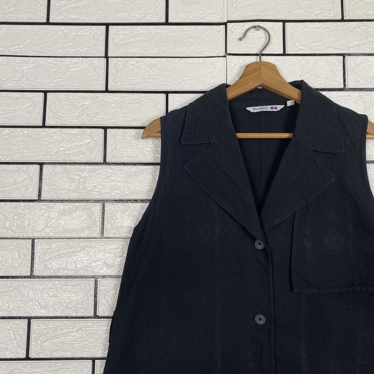 JW Anderson 📌Rich Black Long Jacket Sleeveless Uniqlo JW Anderson Size US M / EU 48-50 / 2 - 9 Thumbnail