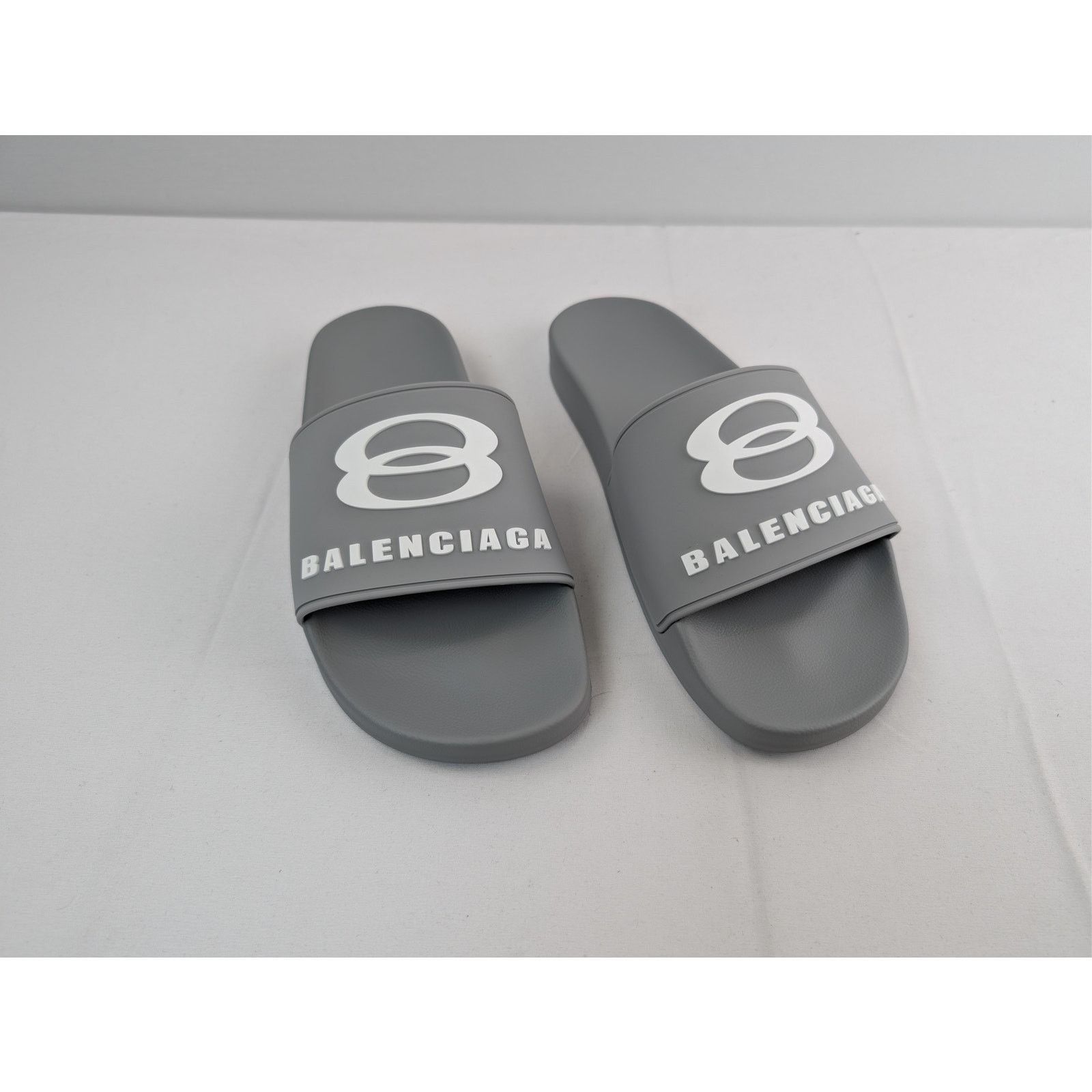 Balenciaga o1rshd1 Logo Pool Slides Slippers in Gray/White Size US 11 / EU 44 - 6 Thumbnail