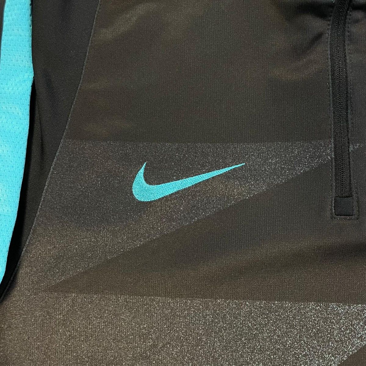 Nike Nike Manchester City Thermal-Fit training top player issue Size US XL / EU 56 / 4 - 8 Thumbnail