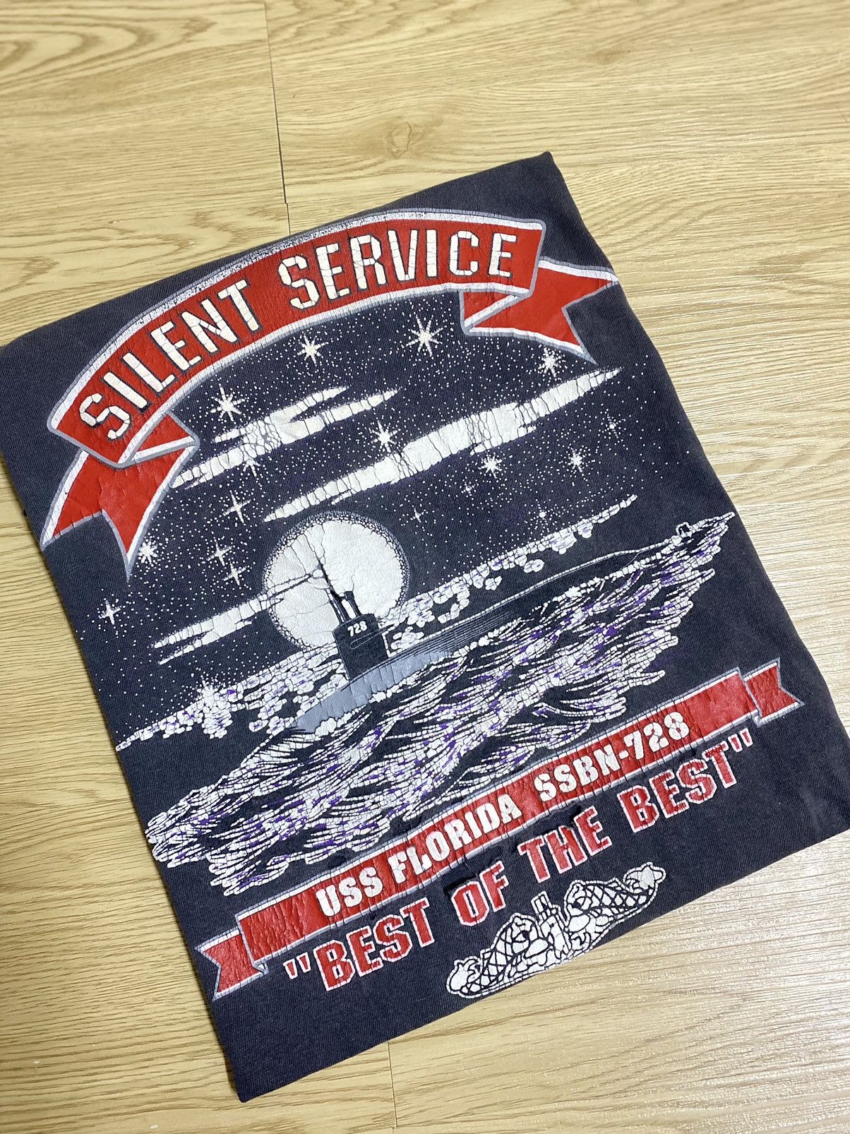 Hanes × Vintage Silent Service USS Florida SSBN-728 Submarine US Navy Size US XL / EU 56 / 4 - 1 Thumbnail