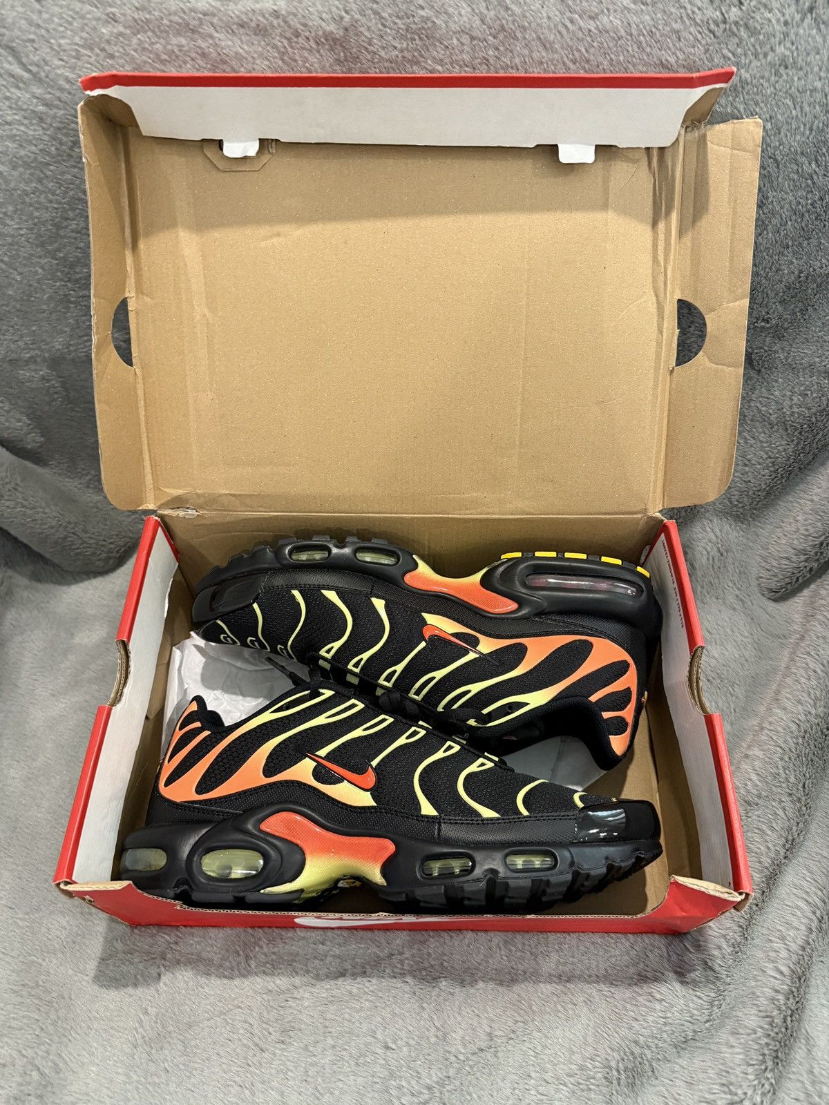 Nike Nike Air Max Plus Sunrise PROMO SAMPLE DM0032-028 DS OG ALL Size US 11 / EU 44 - 12 Thumbnail