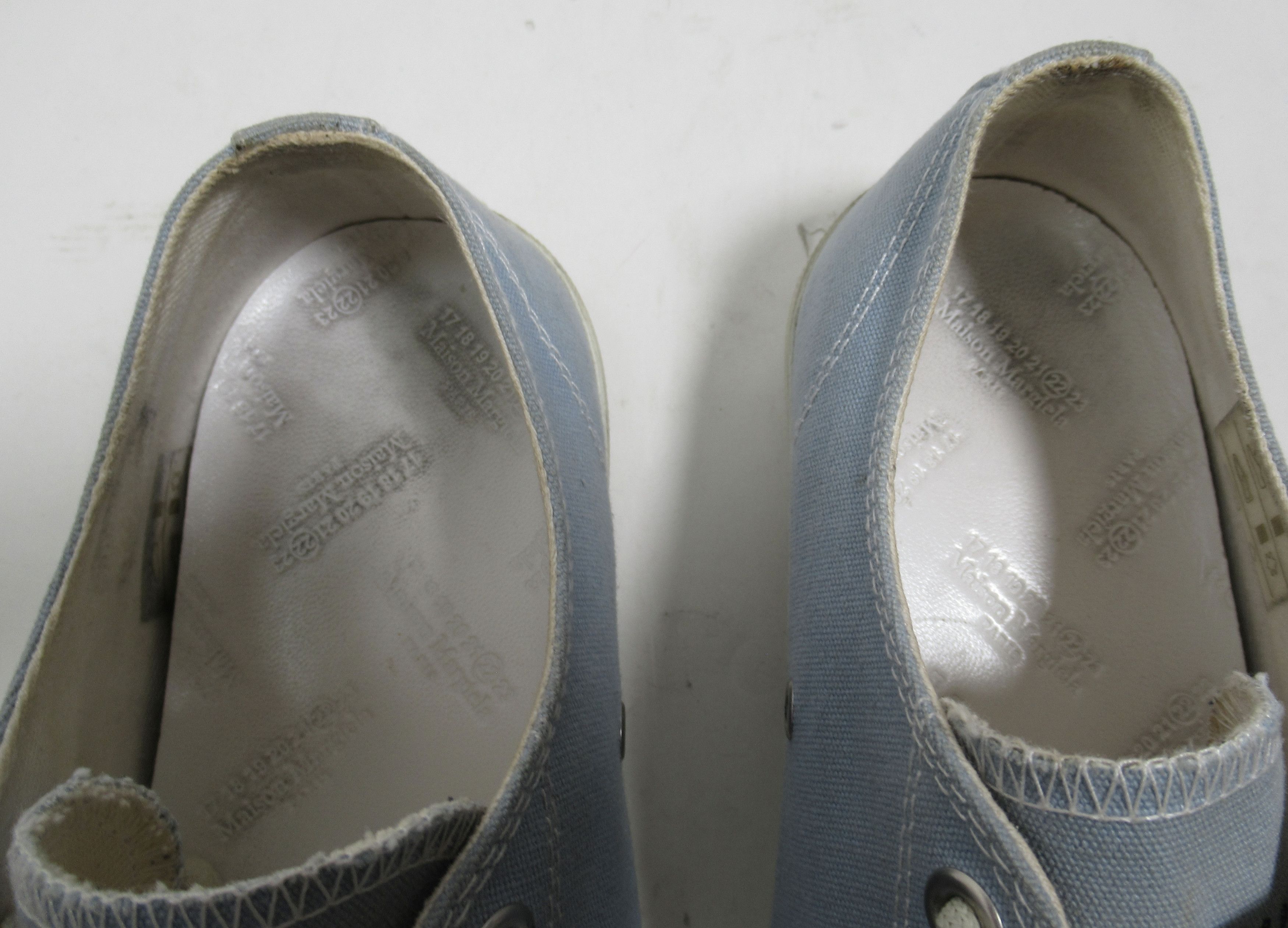Maison Margiela Maison Margiela Men's Canvas Tabi Sneaker Light Blue Size US 7 / EU 40 - 4 Thumbnail