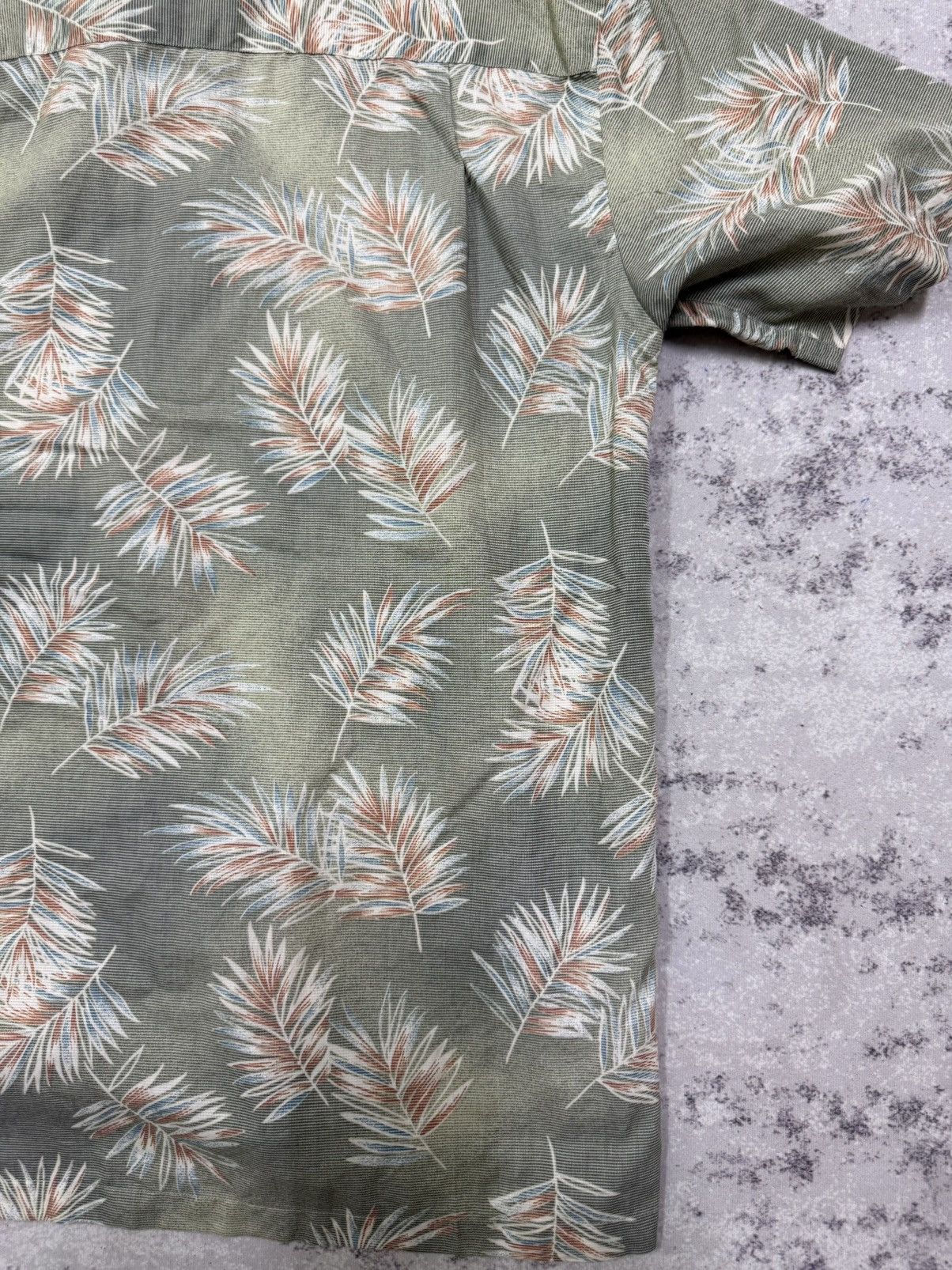 Japanese Brand VINTAGE IY BASICS FLORA DESIGN HAWAII BUTTON UP SHIRT Size US M / EU 48-50 / 2 - 11 Thumbnail