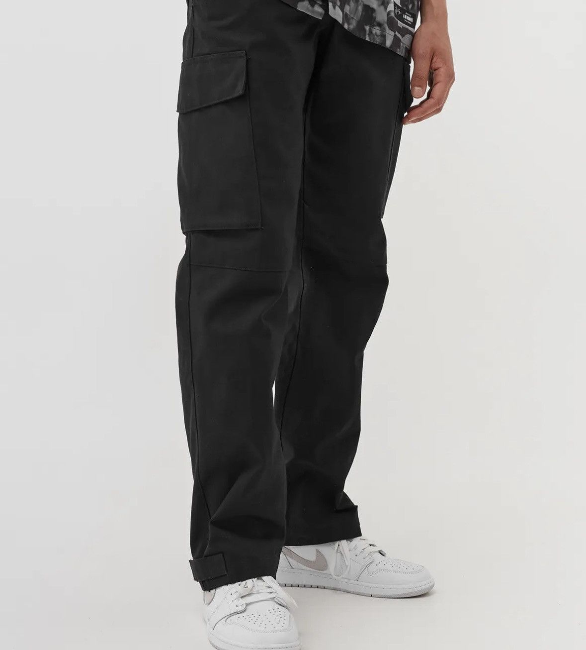 image of A Ma Maniere X Jordan Cargo Pants in Black, Men's (Size 34)