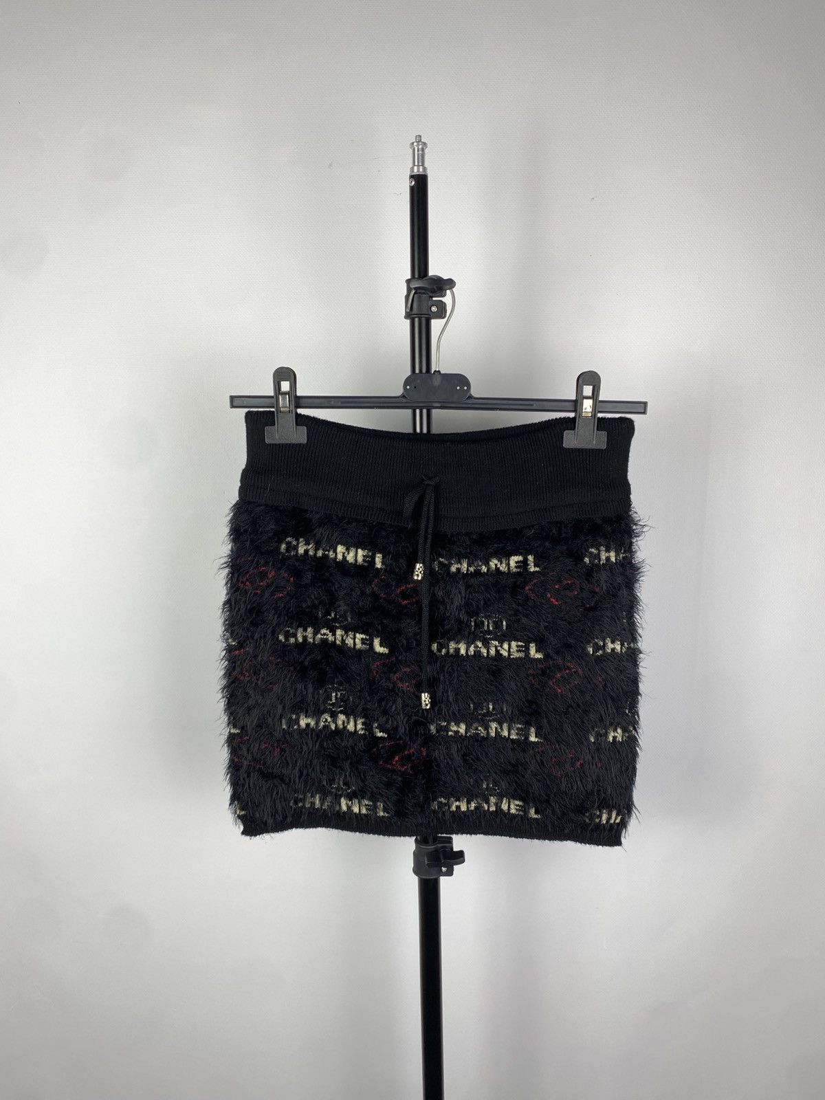 If Six Was Nine × Japanese Brand × Le Grande Bleu (L.G.B.) 💥Y2k Vintage Fluffy Mohair Fuzzy S-M size Mini Skirt Size 27" / US 4 / IT 40 - 1 Thumbnail