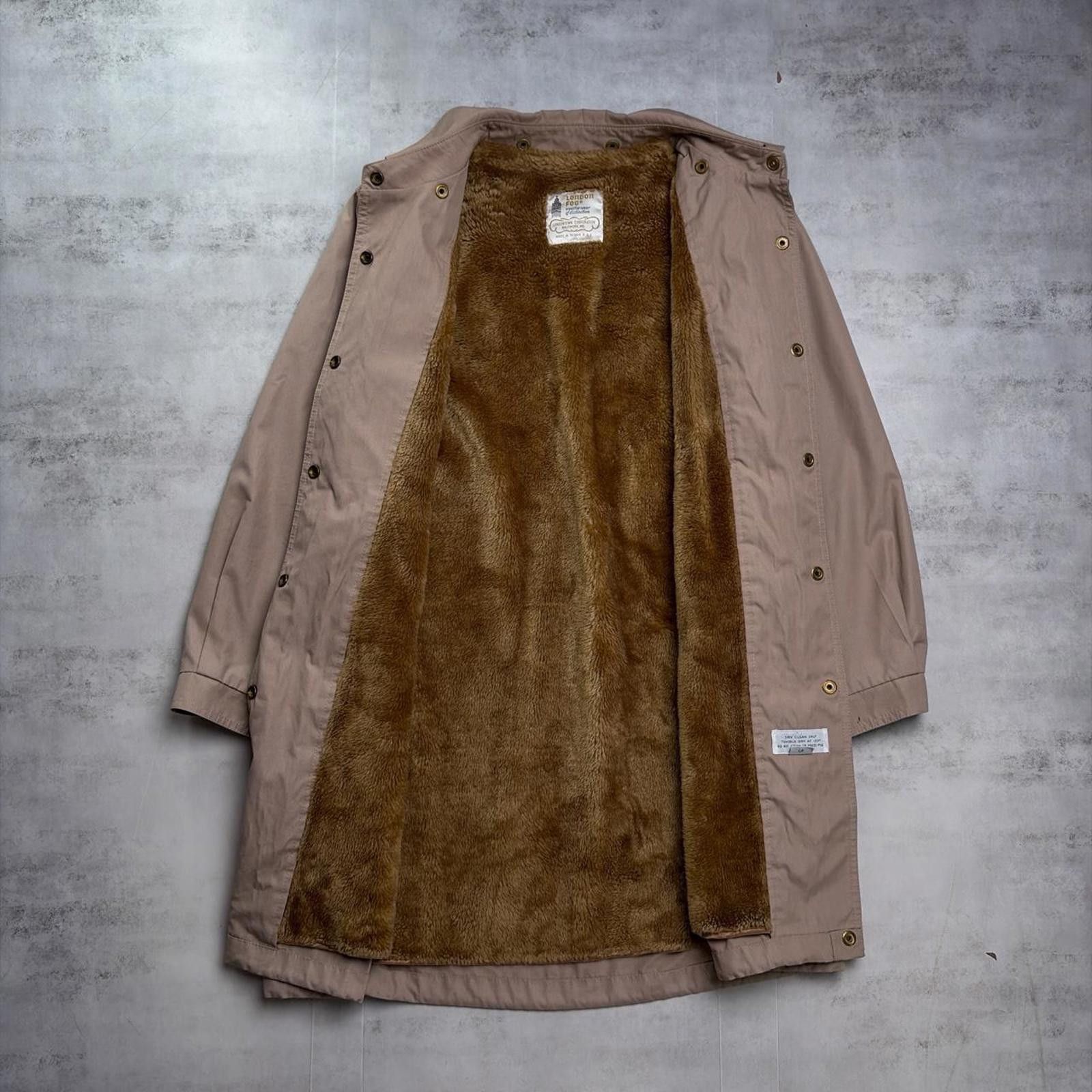 London Fog Vintage 90’s Beige London Fog Faux Fur Lined Trench Coat Size M / US 6-8 / IT 42-44 - 2 Thumbnail