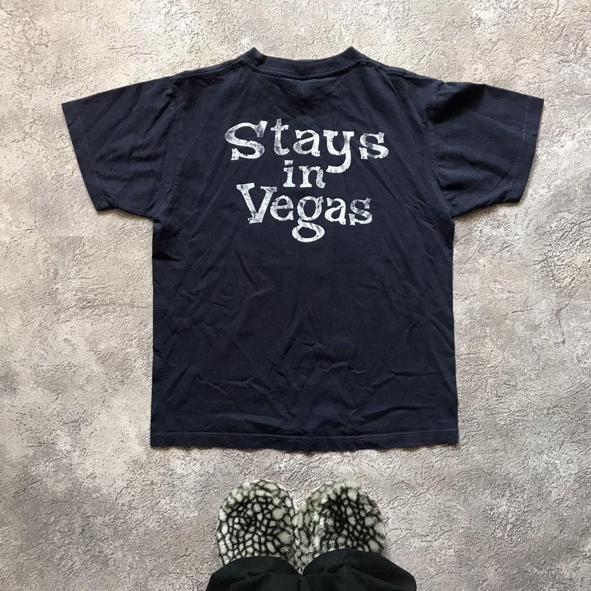 Vintage Vintage Y2K What Happens In Vegas Graphic Tee Streetwear S Size US S / EU 44-46 / 1 - 4 Thumbnail
