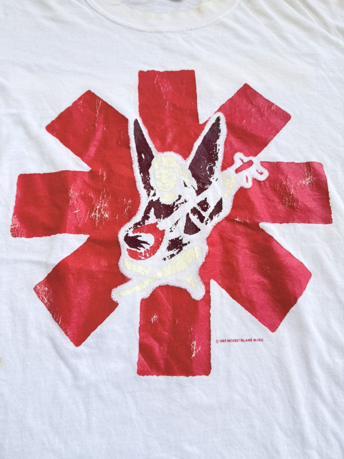 Band Tees Vintage 90s Red Hot chili Peppers world tour tshirt Size US M / EU 48-50 / 2 - 7 Thumbnail