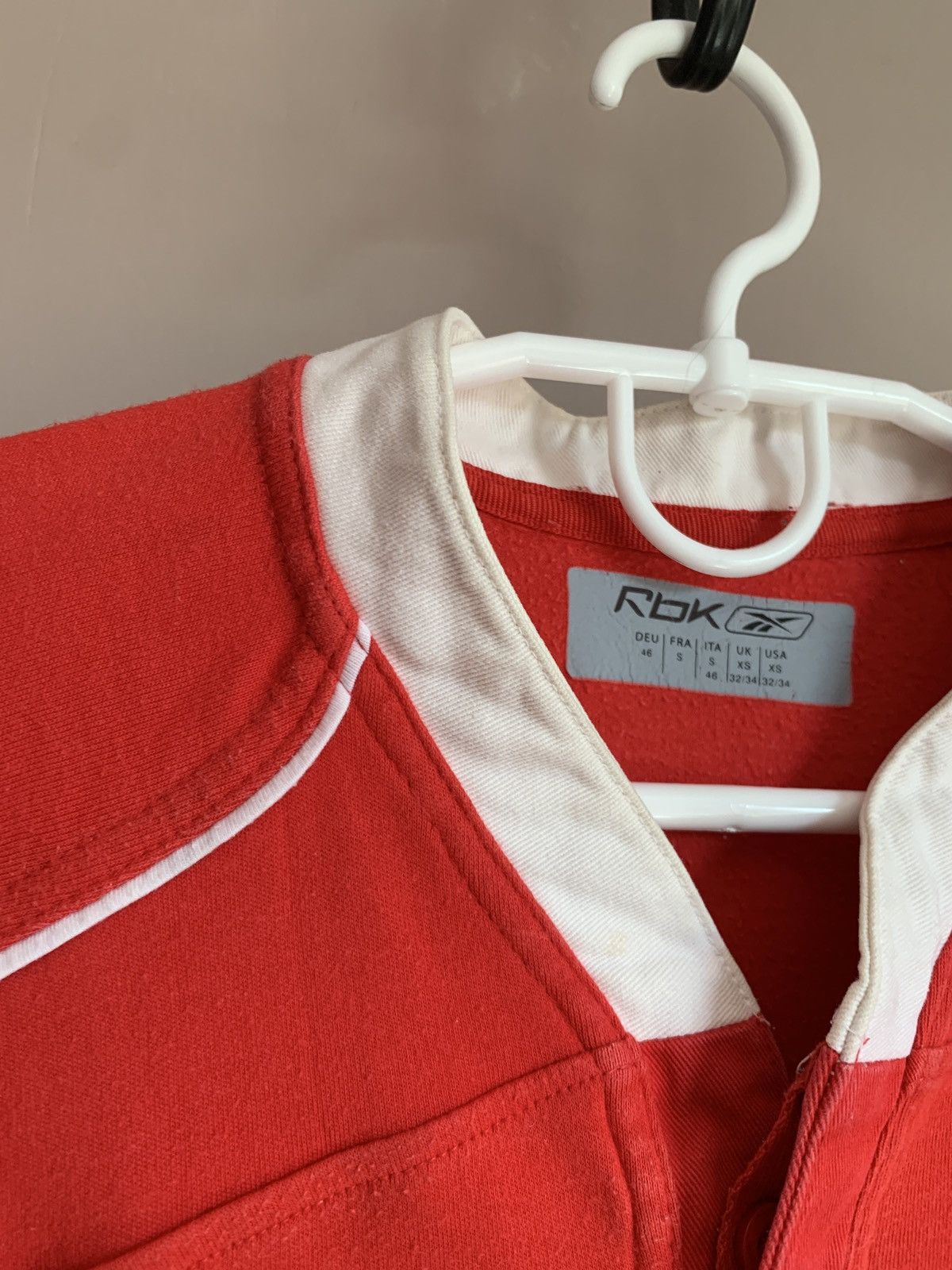 Vintage Wales 2004 Home Rugby Union Shirt Reebok Jersey Size S Size US S / EU 44-46 / 1 - 9 Thumbnail