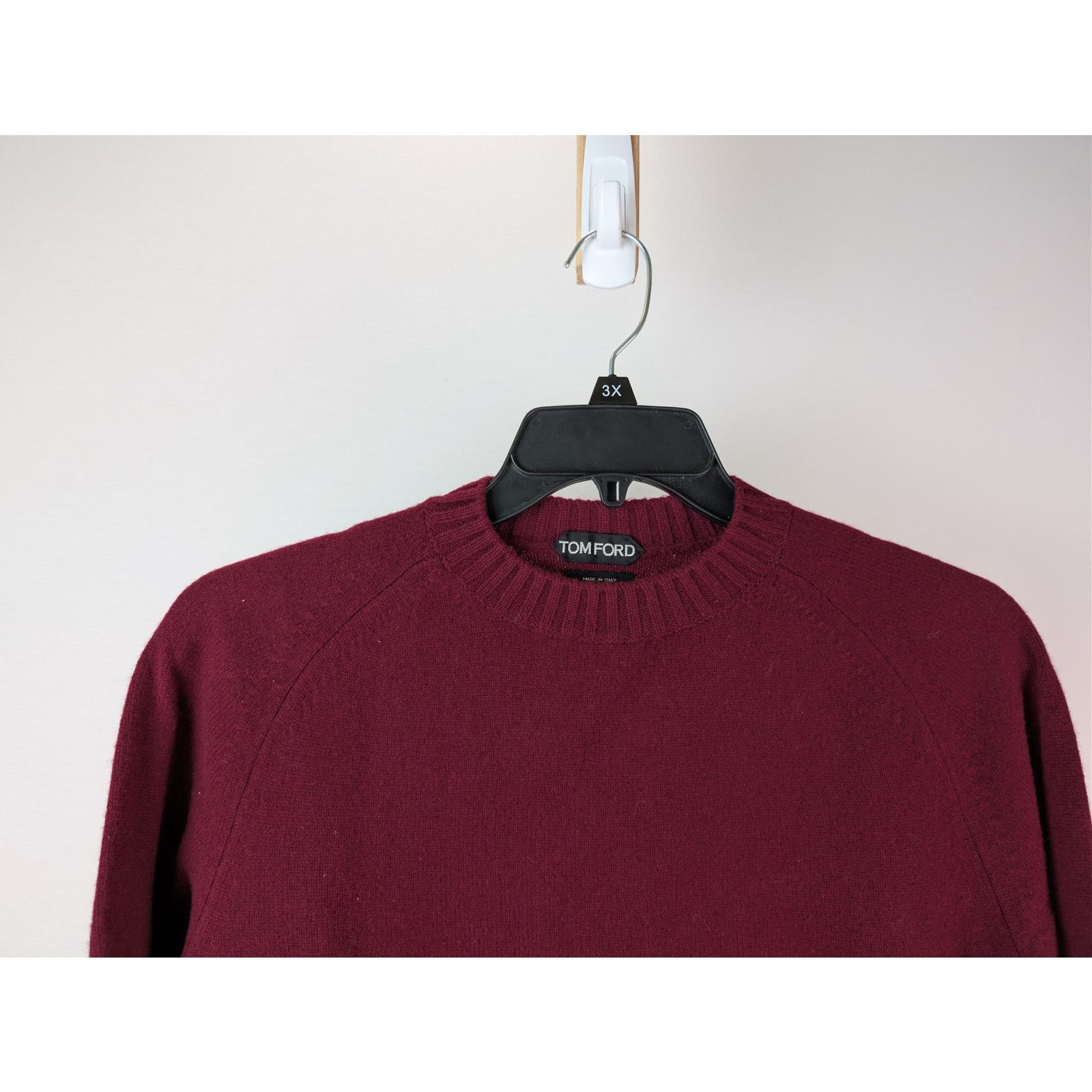 Tom Ford o1rshd1 CC20 Crewneck Sweater in Burgundy Size US M / EU 48-50 / 2 - 3 Thumbnail
