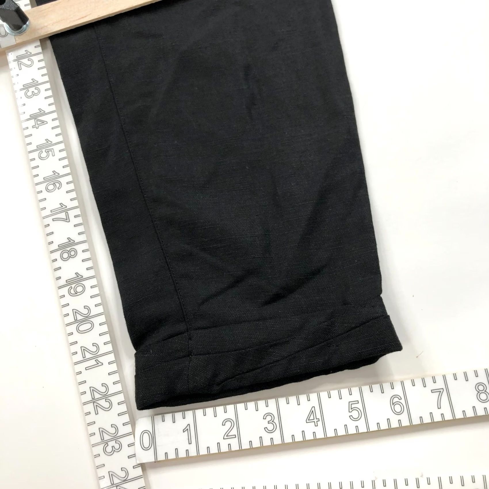 Aritzia Aritzia Wilfred Allant Linen Pants Black Mid Rise 00 28W 22L Front Pockets Flat Front Casual Modern Straight Womens Size 24" / US 00 / IT 34 - 6 Thumbnail