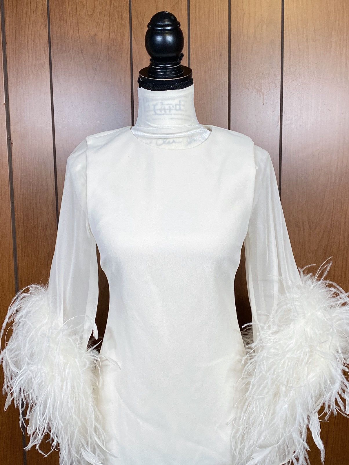 Alice + Olivia Alice + Olivia Izola Feather-Trim Minidress size 2 Size XS / US 0-2 / IT 36-38 - 5 Thumbnail