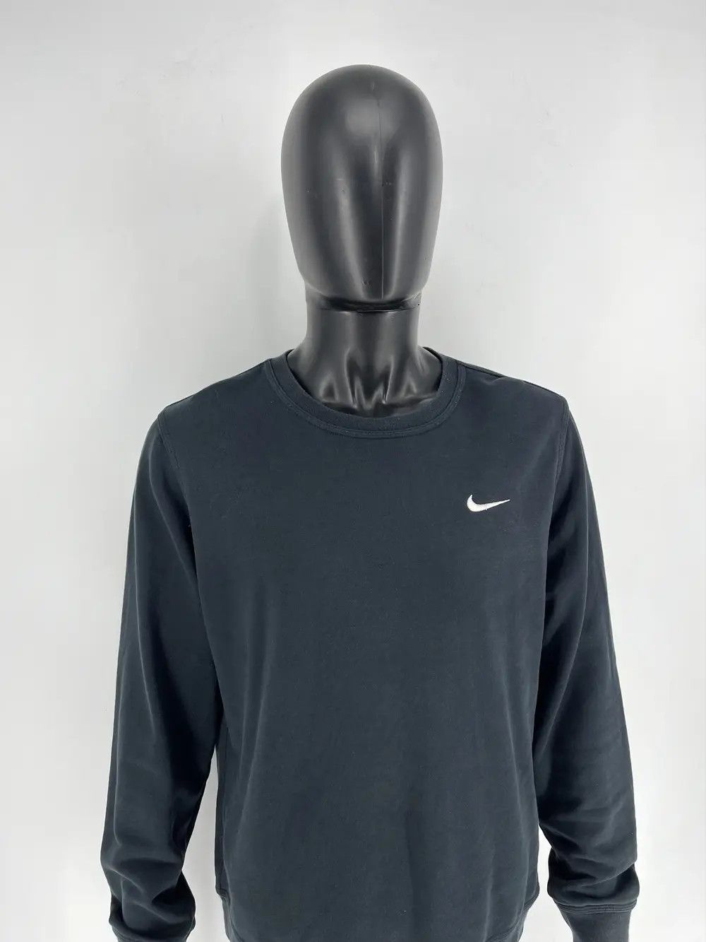 Nike × Vintage Vintage Nike Black Embroidery Logos Sweatshirt Crazy Style Size US L / EU 52-54 / 3 - 3 Thumbnail