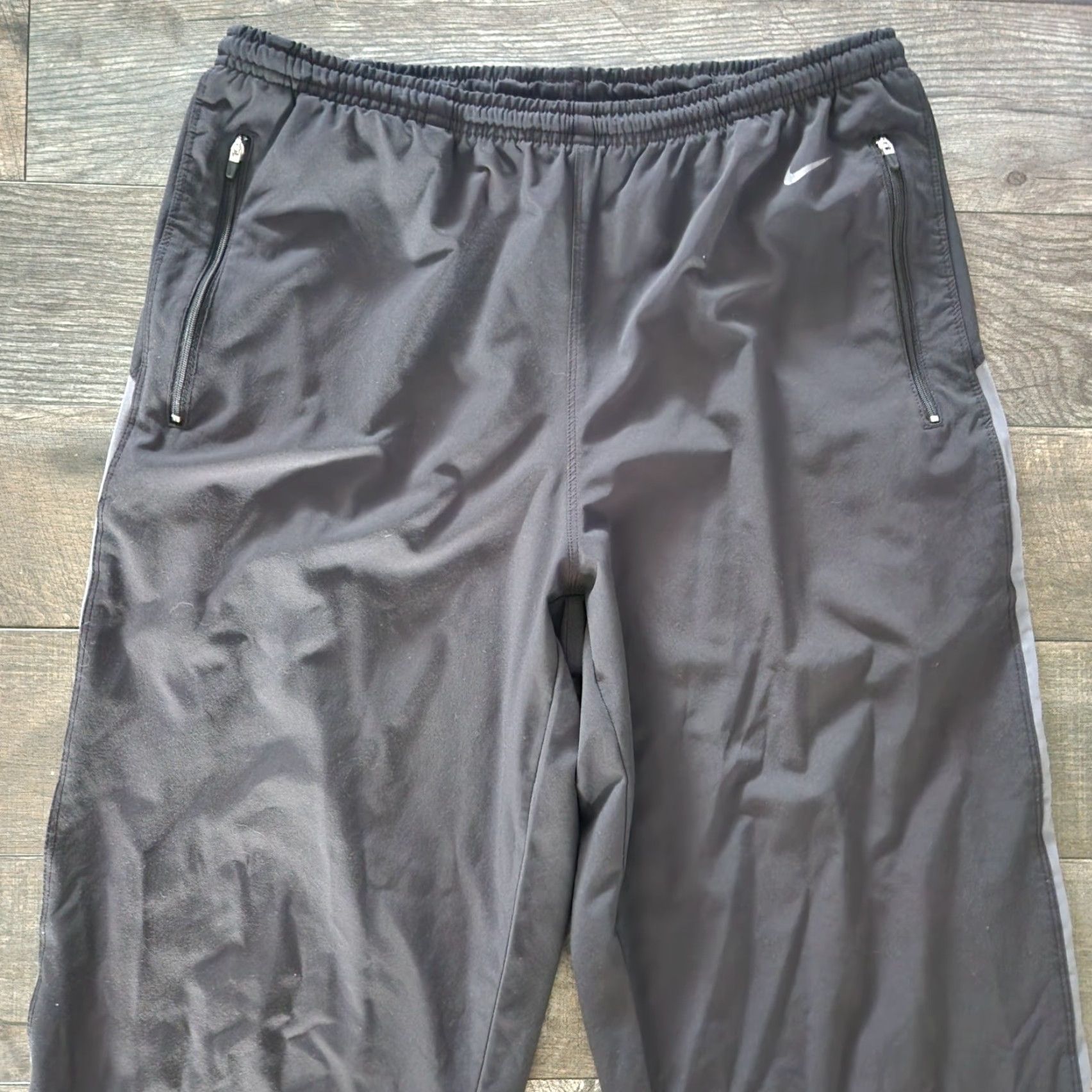 Nike Nike Dri-FIT Men’s M Dark Gray Striped Athletic Pants with Zip Pockets Track Pants Mens Size US 31 - 3 Thumbnail