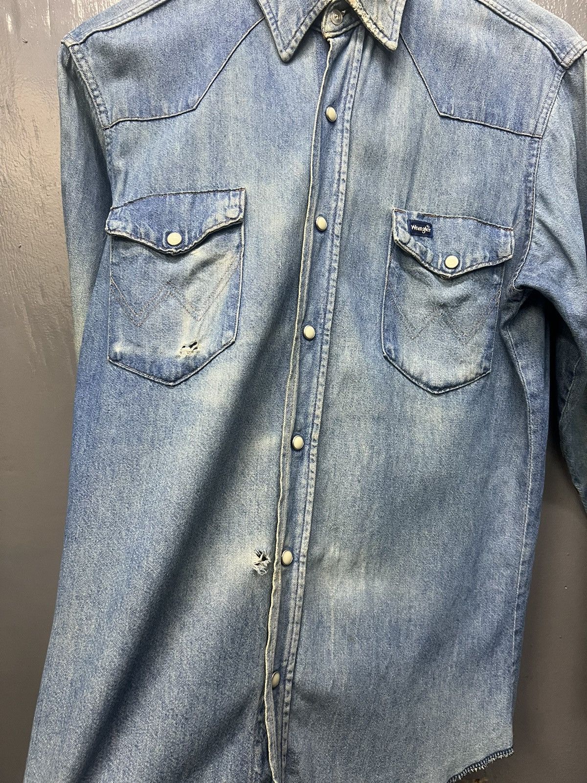 Vintage Vintage Wrangler Western Pearl Snap Button Denim Shirt Size US M / EU 48-50 / 2 - 6 Thumbnail