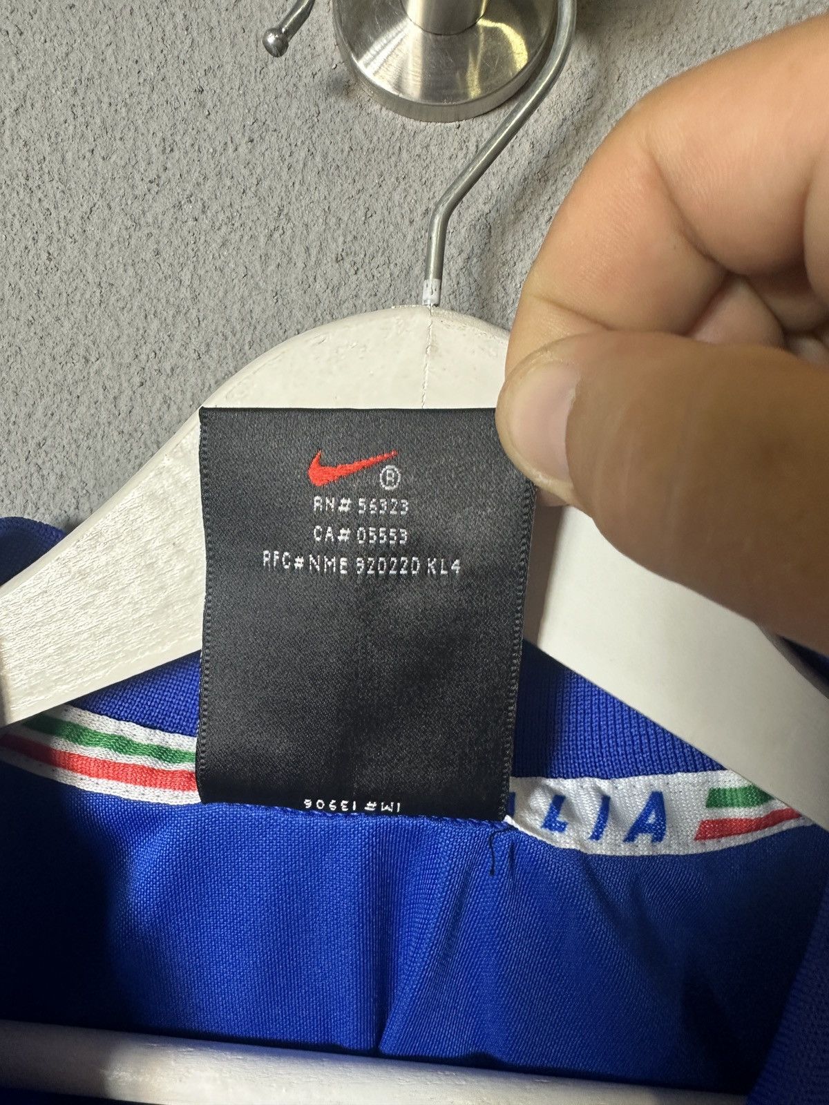 Nike × Vintage Italy Italia 1996-1997 Home Football Shirt Jersey Nike Retro Size US XL / EU 56 / 4 - 6 Thumbnail