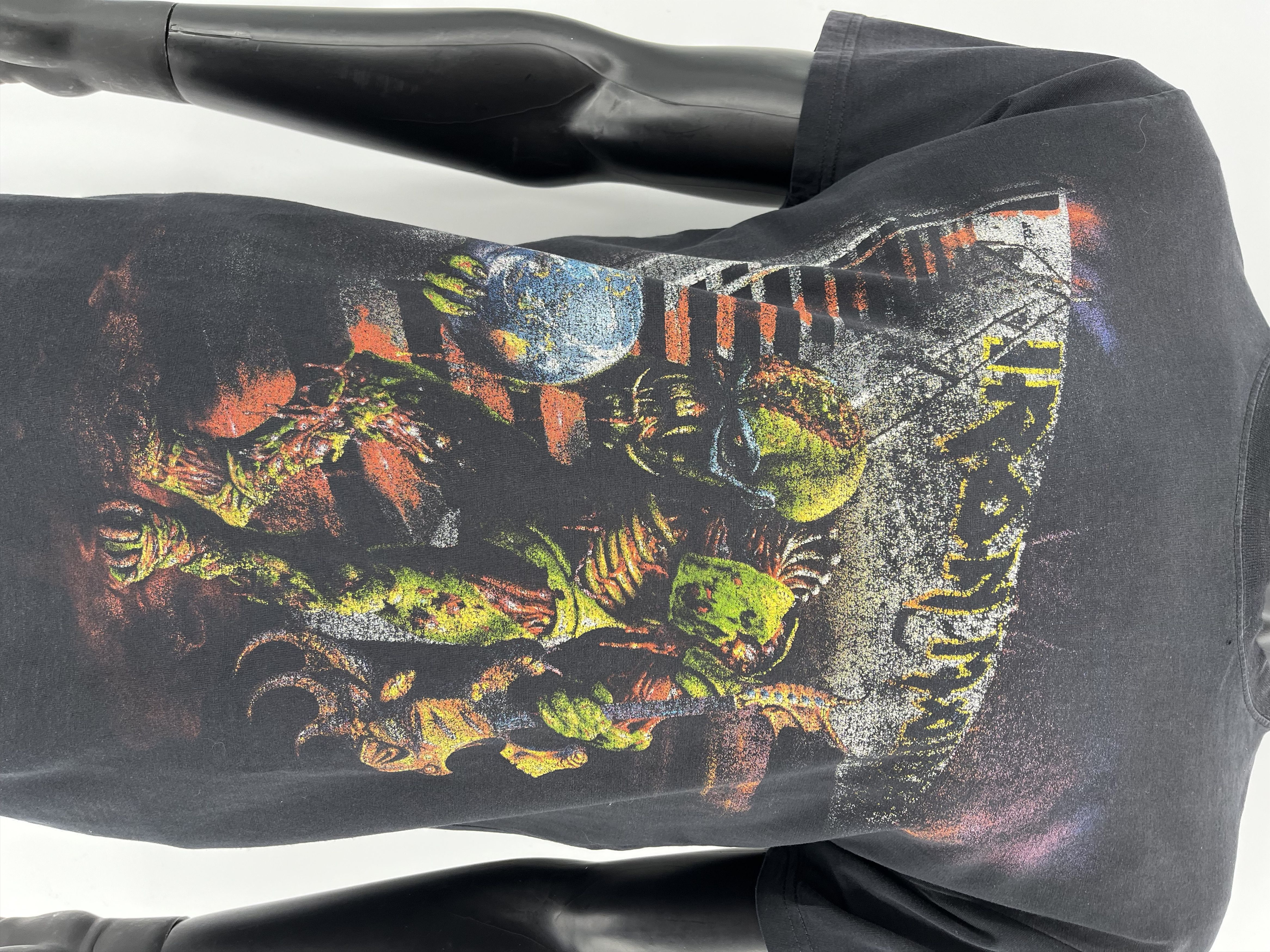 Band Tees Vintage Iron Maiden The Final Frontier 2011 Tour T-Shirt Size US M / EU 48-50 / 2 - 6 Thumbnail