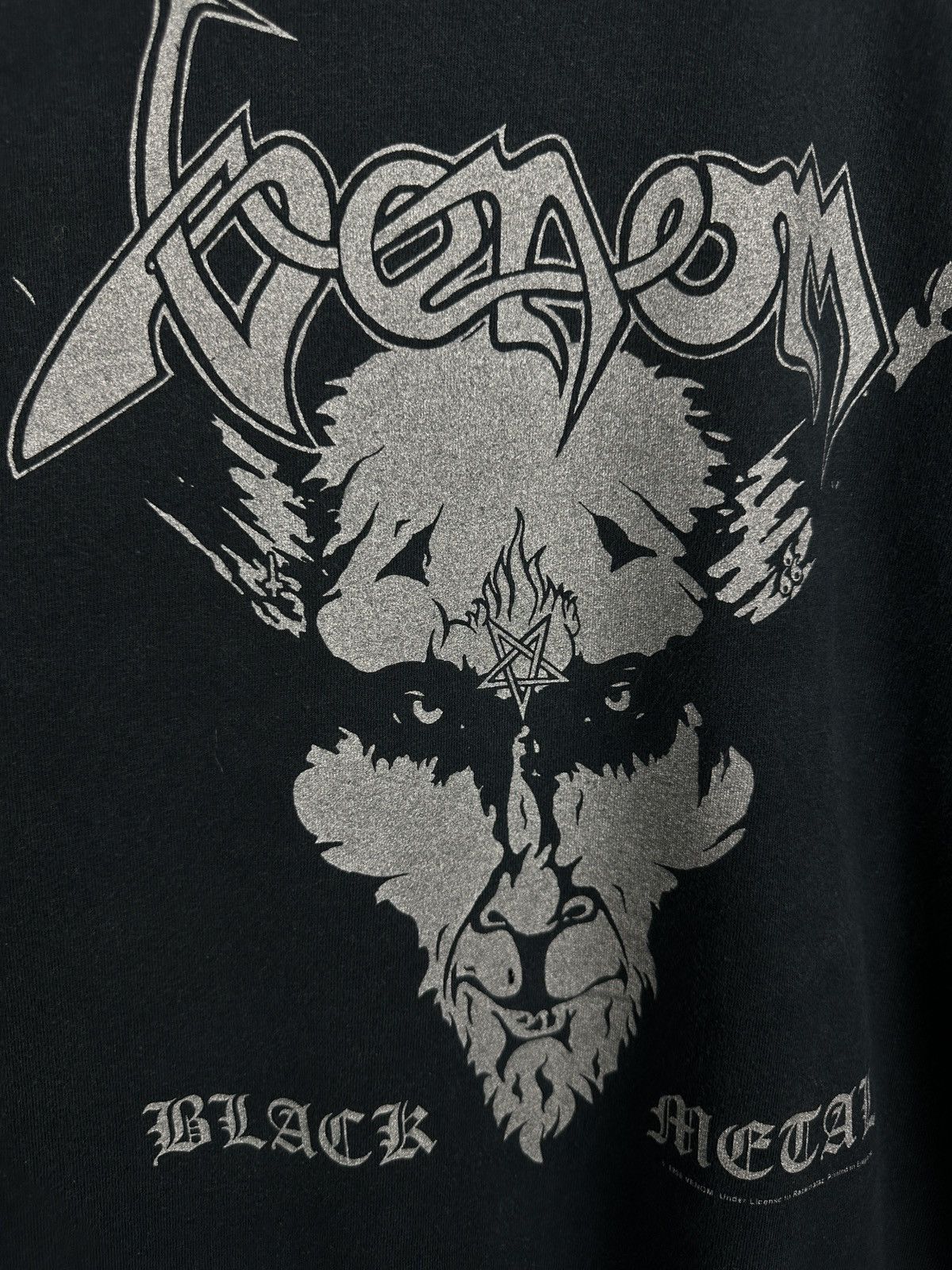 Band Tees 90s Vintage Venom Black Metal Rock Band T Shirt Tee Size US L / EU 52-54 / 3 - 6 Thumbnail
