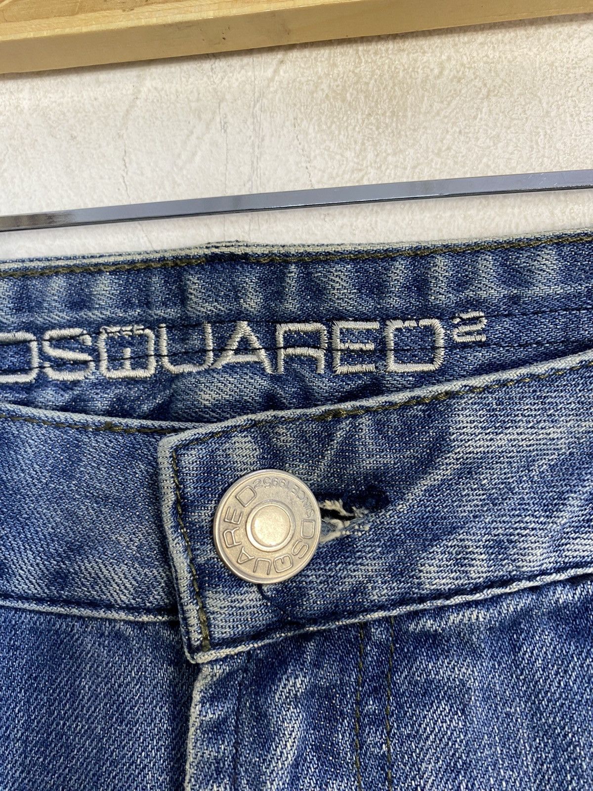 Dsquared2 Dsquared2 Distressed Indigo Denim Jeans Straight Cut Size 34 Size US 34 / EU 50 - 7 Thumbnail
