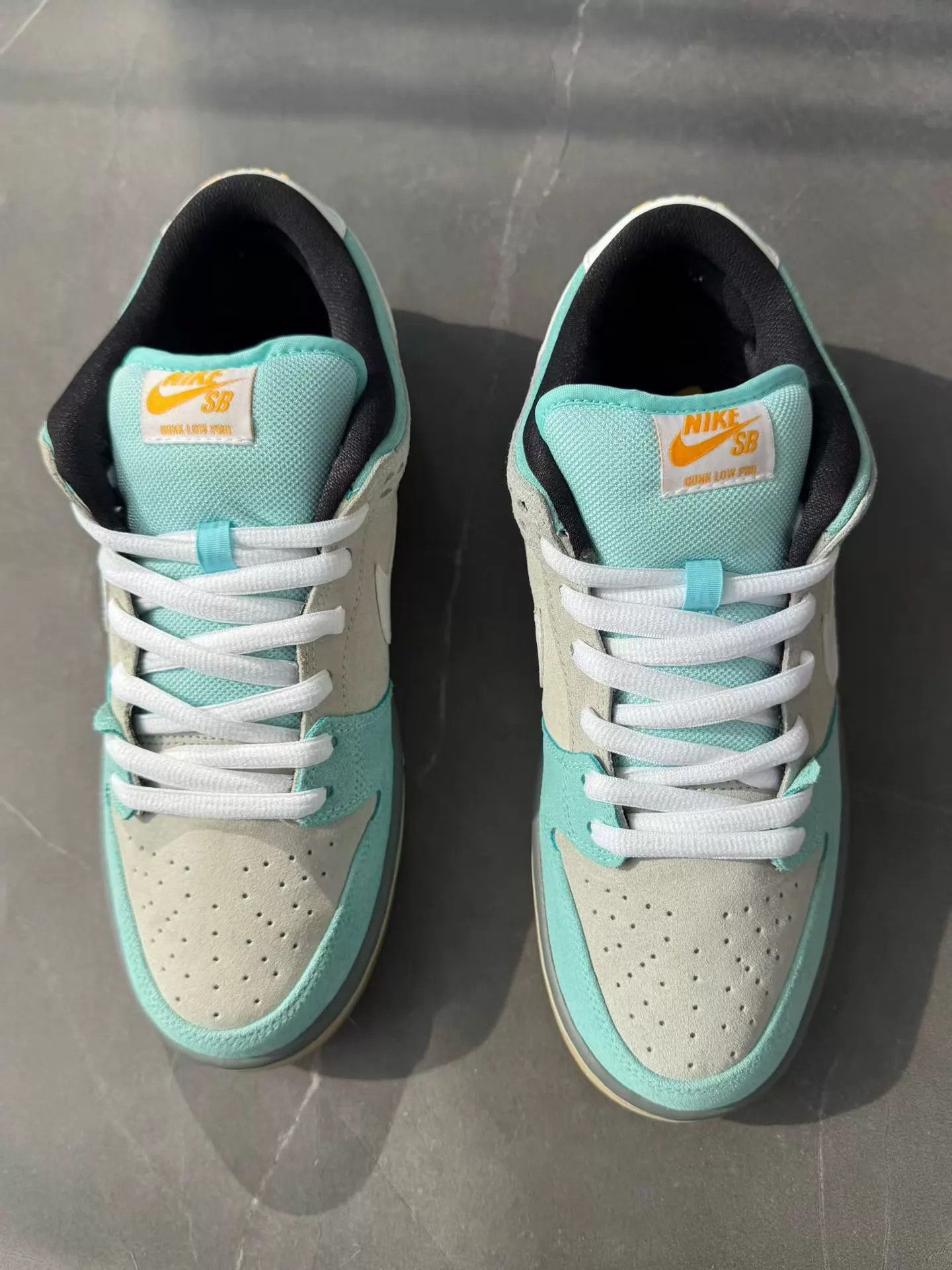 Nike Nike Dunk SB Gulf 2014 44 Worn Once 99 New Size US 10 / EU 43 - 2 Thumbnail