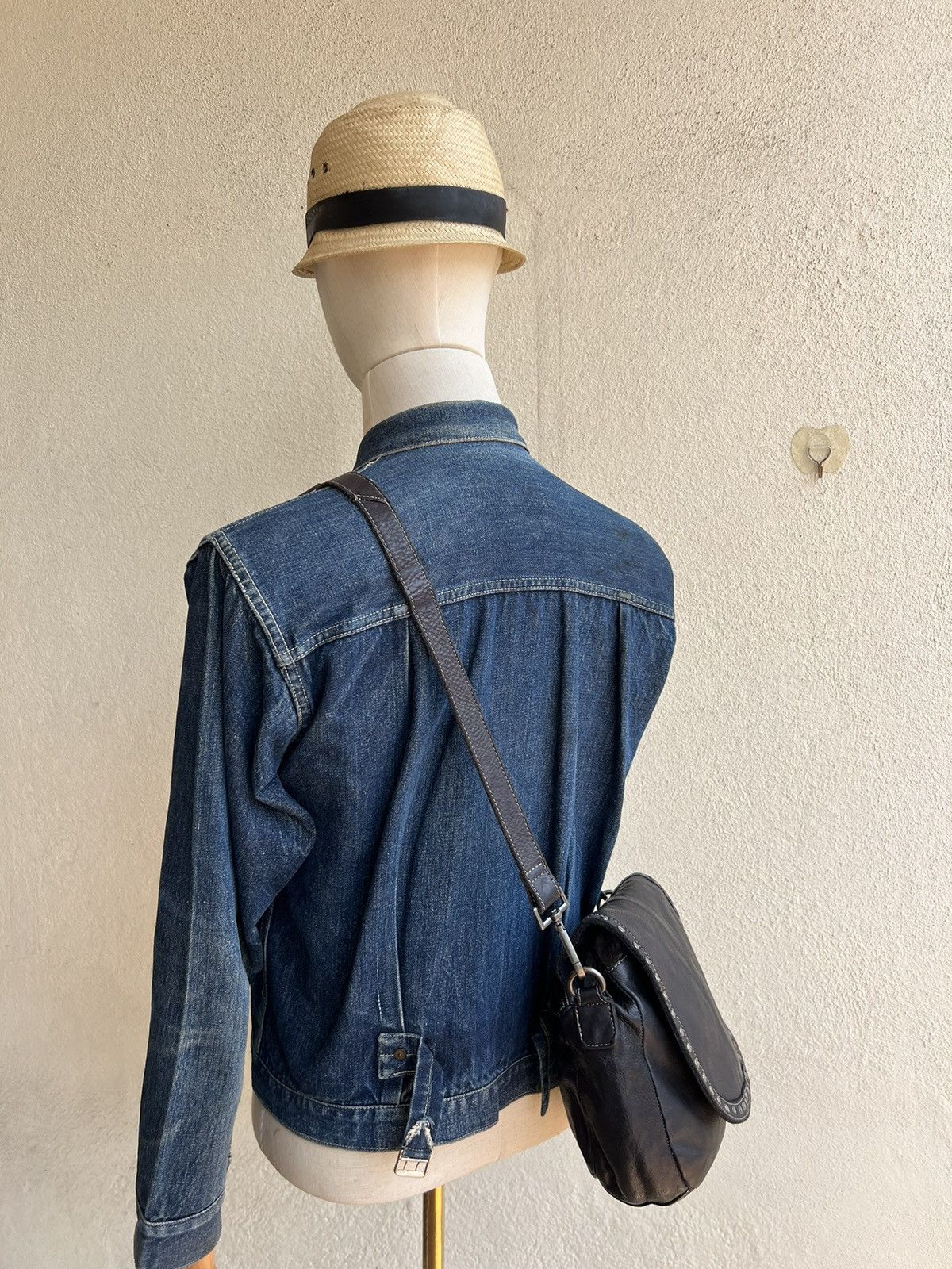 CLOSED Vintage CLOSED Discoloured Patina Leather Studded Bag Sling Size ONE SIZE - 4 Thumbnail