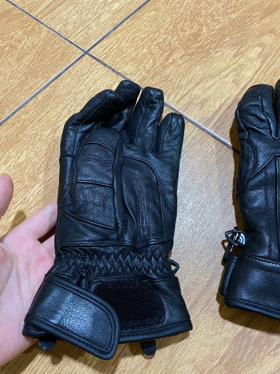 The North Face Streetwear Black Gloves Logo Print The North Face Size ONE SIZE - 5 Thumbnail