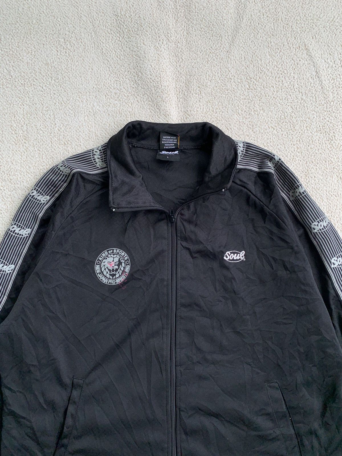 Japanese Brand × Vintage Vtg NEW JAPAN PRO-WRESTLING Zip Up Sweater Spell Out Size US L / EU 52-54 / 3 - 3 Thumbnail