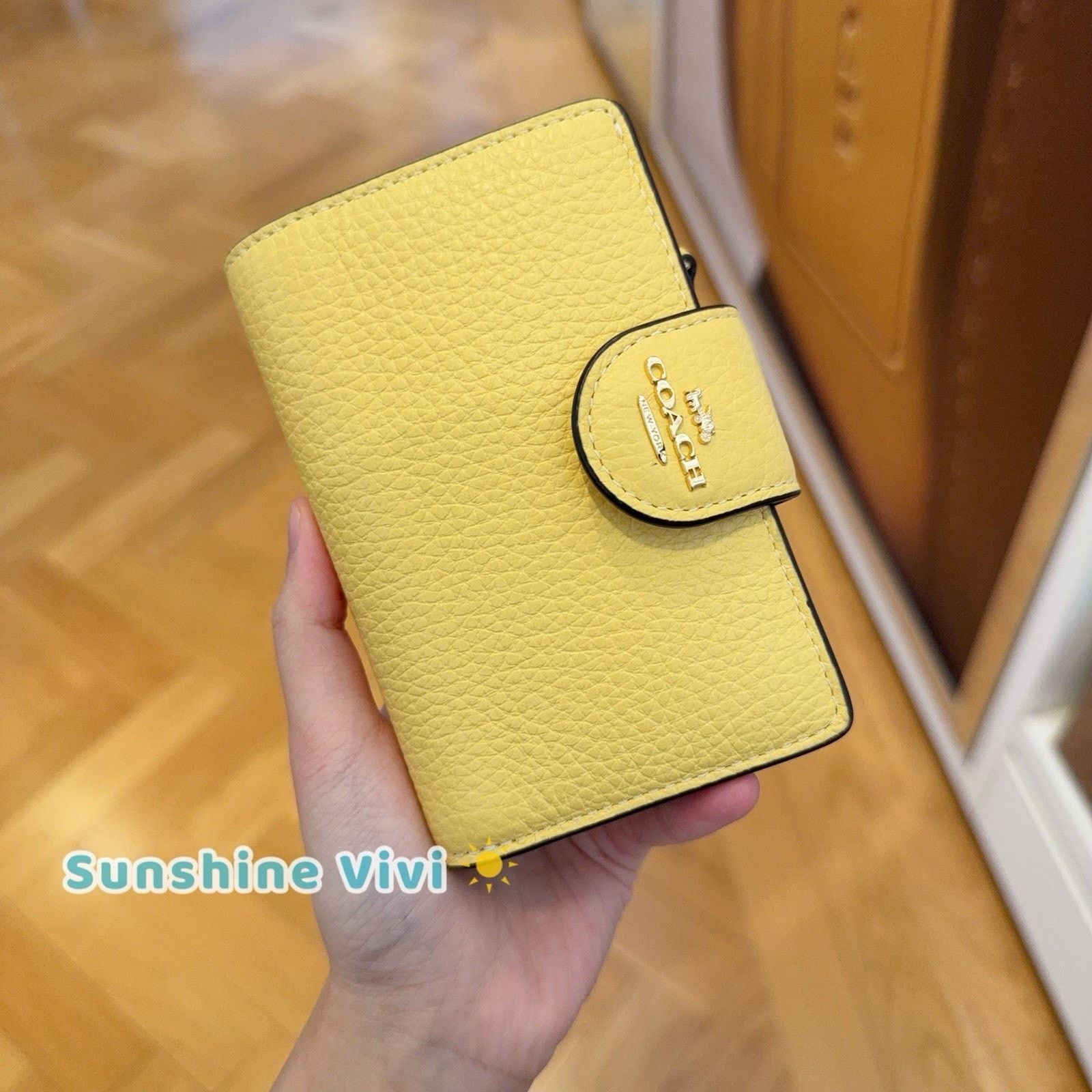Coach NWT Coach Medium Corner Zip Wallet leather CBO41 Yellow Size ONE SIZE - 1 Thumbnail