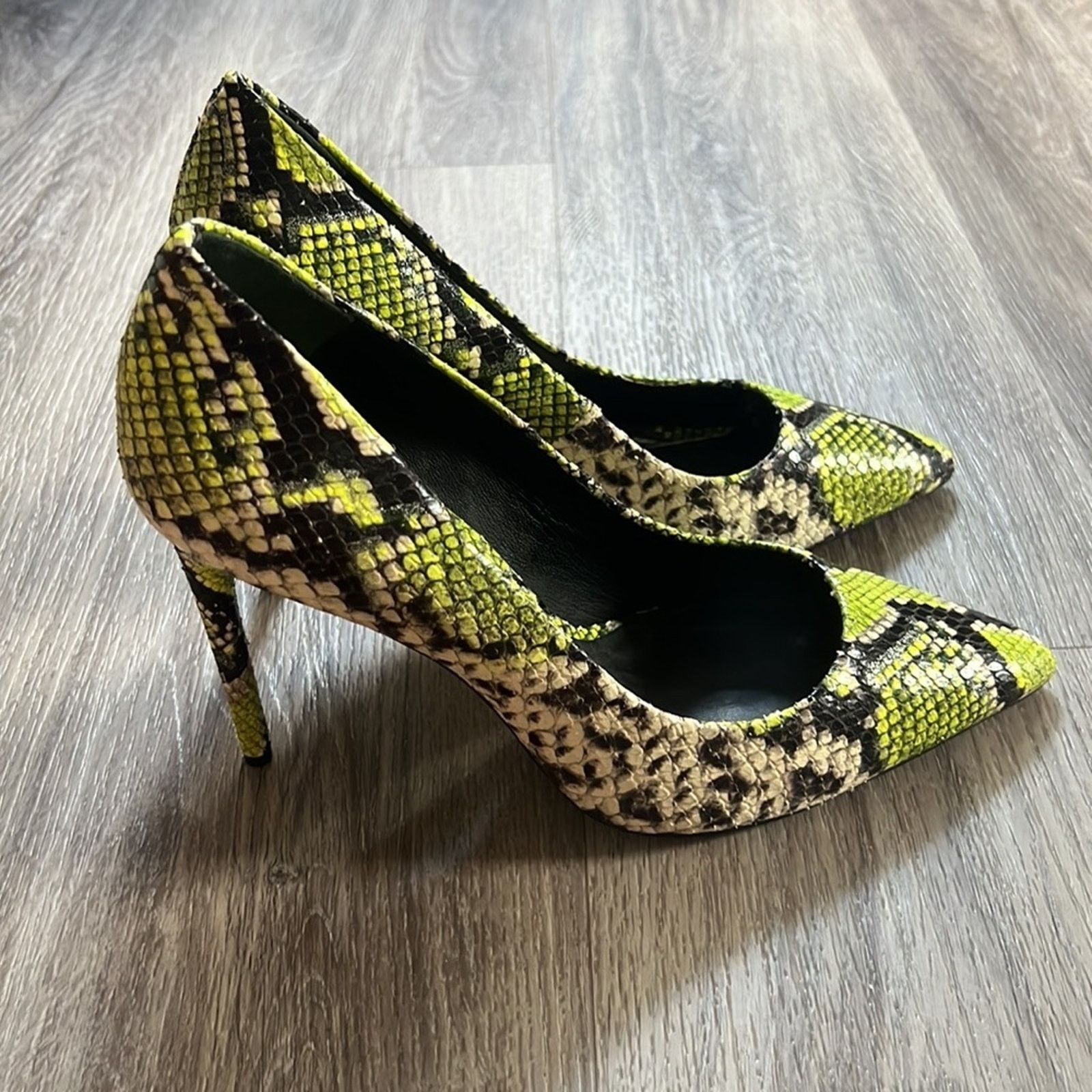 Alice + Olivia Alice and Olivia x Revolve Creda Heels in Neon Animal Print Size US 9 / IT 39 - 2 Thumbnail