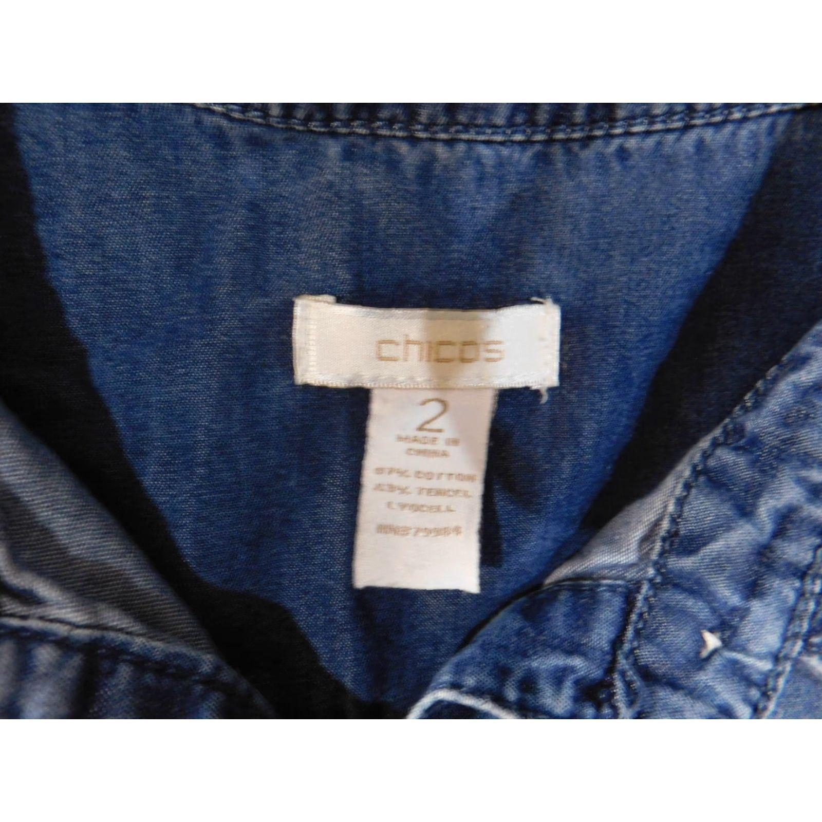 Vintage Chicos Button-Up Shirt Women Denim Blue Cotton Lyocell Pockets Casual Long Sleeve Size 2 Regular Vintage No Size XS / US 0-2 / IT 36-38 - 4 Thumbnail