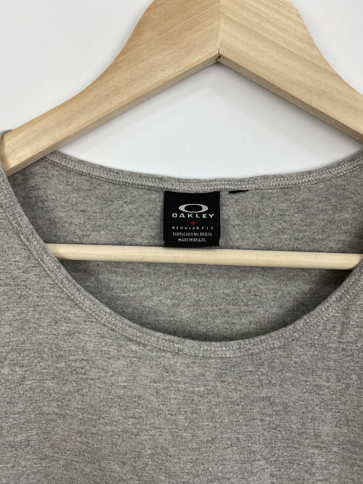 Oakley 🇺🇸 Vintage Y2K Oakley Small Logo T-Shirt Rare Retro Hype Size US M / EU 48-50 / 2 - 5 Thumbnail