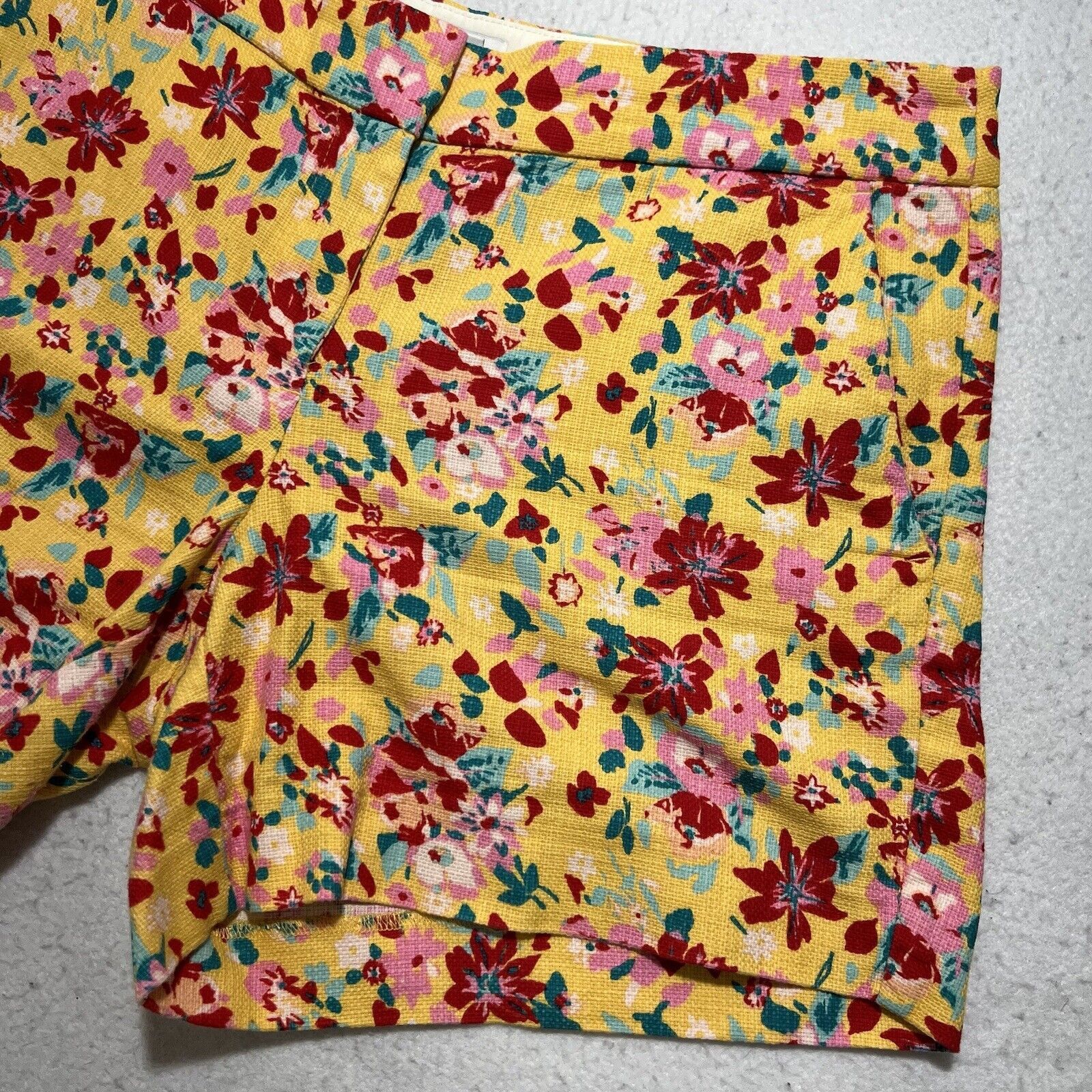 J.Crew J. Crew Yellow Floral 5" Inseam Colorful Knit Zip + Clasp Size 28" / US 6 / IT 42 - 3 Thumbnail