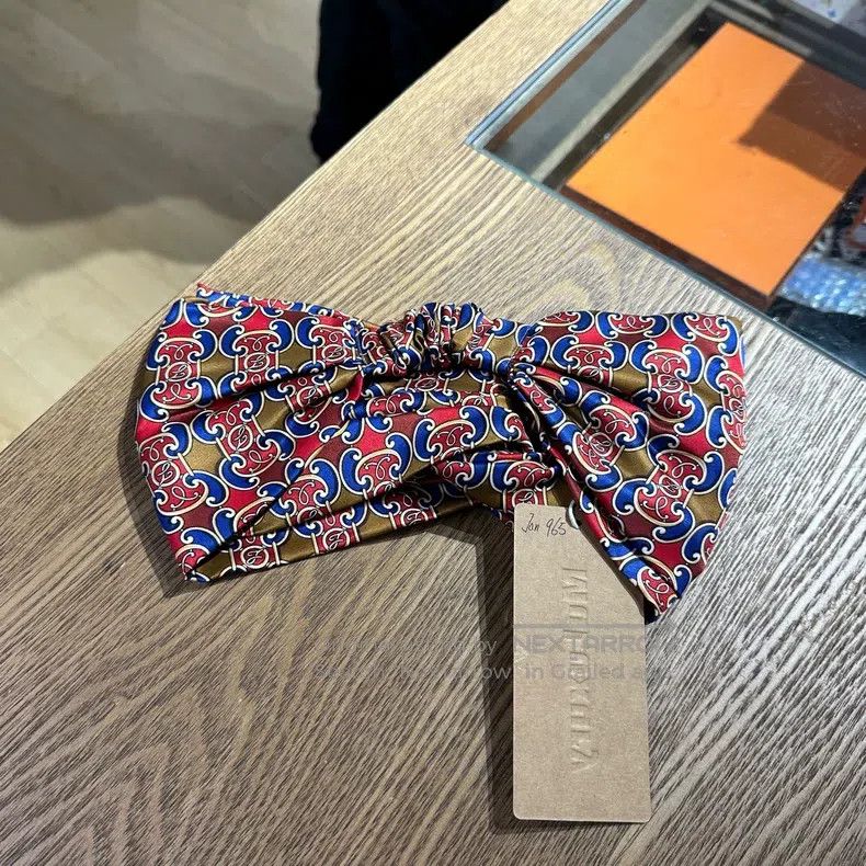 Fendi Fendi size 28*28cm Full-print silk elastic hairband Size ONE SIZE - 2 Thumbnail