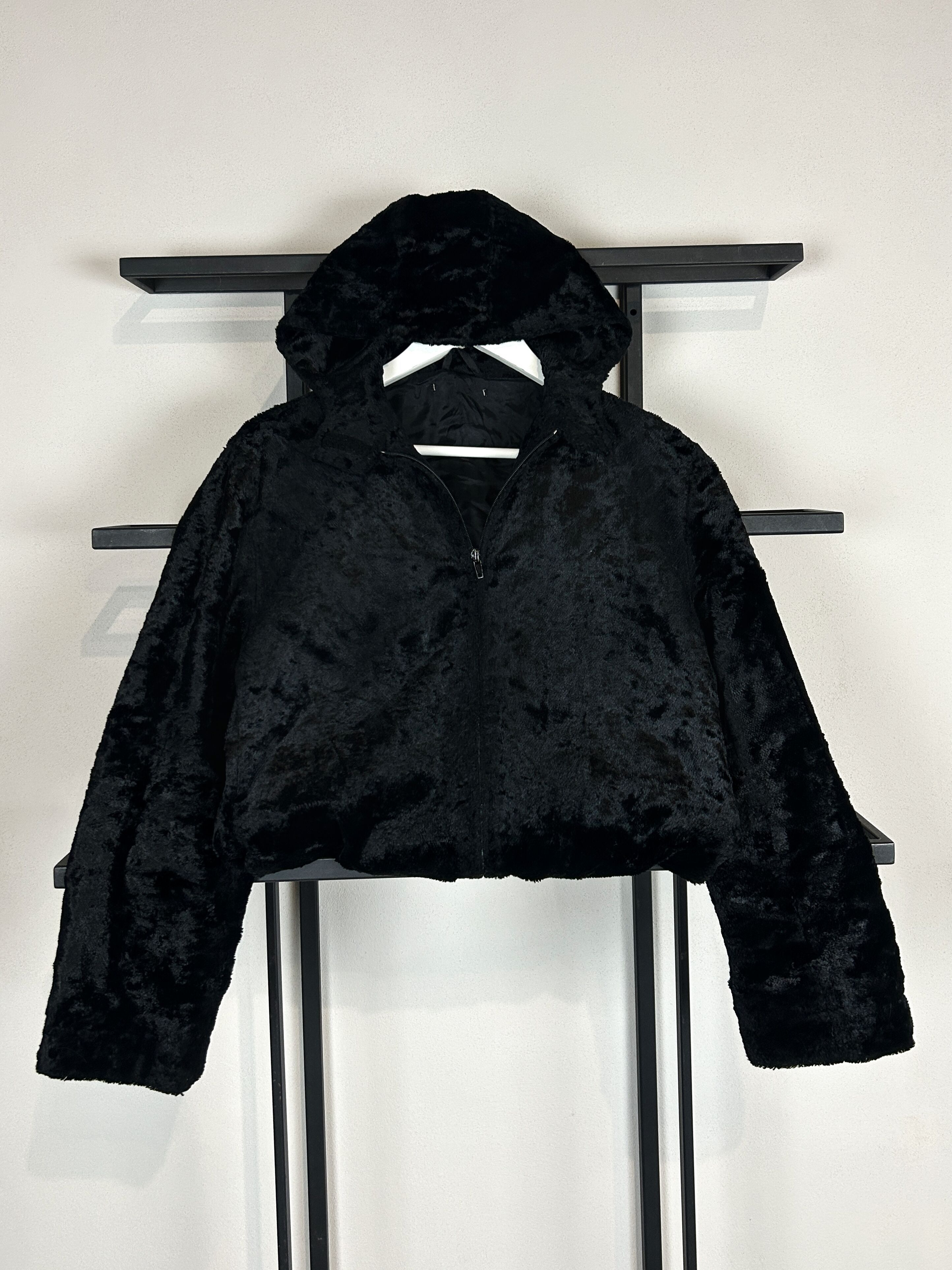Japanese Brand Plush Faux Fur Jacket Oversized Minimalist All Black Size US S / EU 44-46 / 1 - 7 Thumbnail