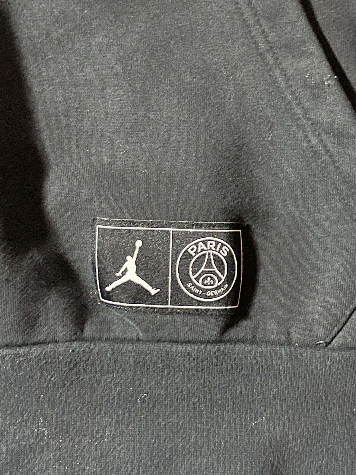Nike (L) PSG X NIKE HOODIE Size US L / EU 52-54 / 3 - 2 Thumbnail