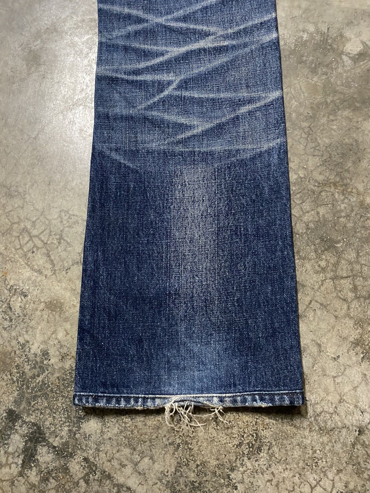 Le Grande Bleu (L.G.B.) × Roar × roarguns Flare Jeans Japanese Roargun Distressed Size US 32 / EU 48 - 3 Thumbnail