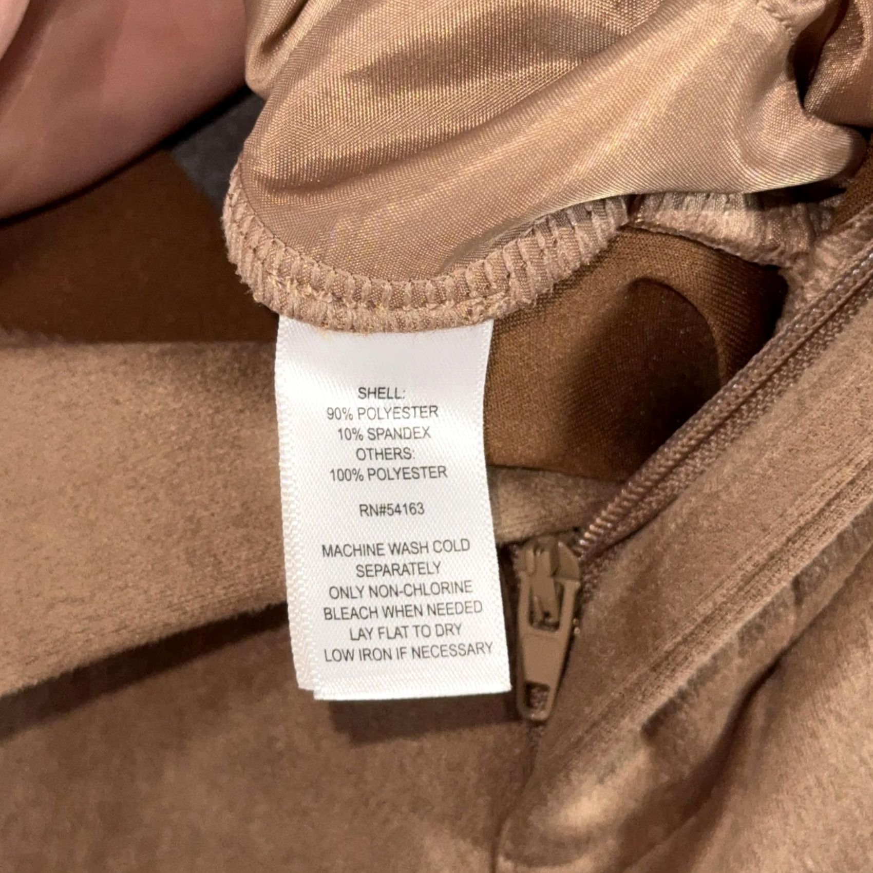 Vintage Marc New York Andrew Marc Cropped Pants 10 Brown Microfiber Stretch Pockets Zipper Button Relaxed Womens 24 Inseam Fall Casual Business Size 32" / US 10 / IT 46 - 7 Thumbnail