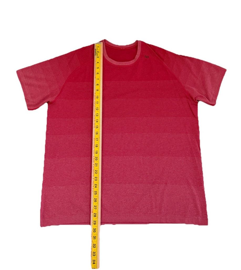 Lululemon LULULEMON METAL VENT V-NECK SHORT SLEEVE STRIPED RED SZ XXL Size US XXL / EU 58 / 5 - 5 Thumbnail