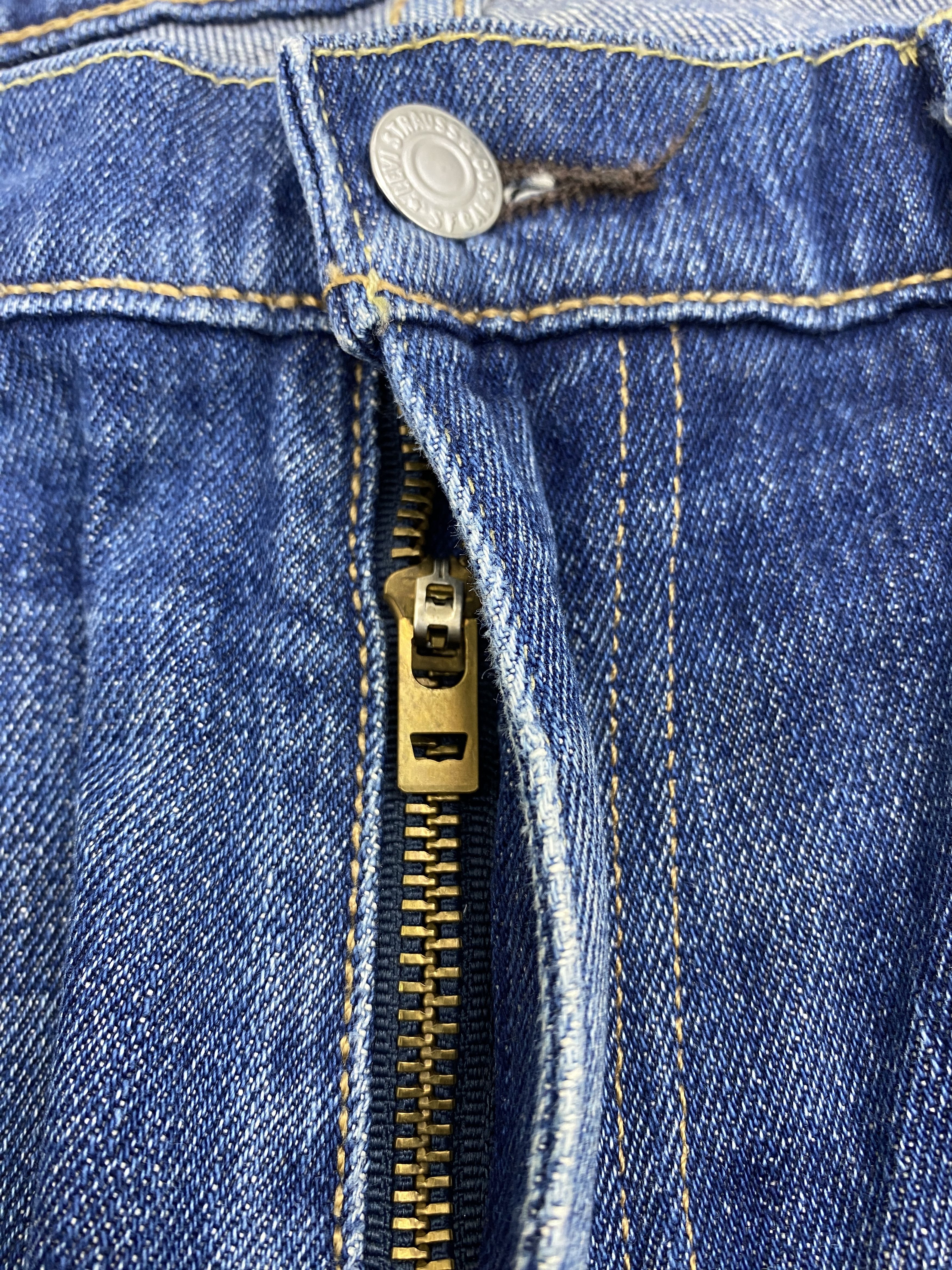Levi's × Vintage Distressed Vintage Levi's 541 Denim Jeans Size US 34 / EU 50 - 8 Thumbnail