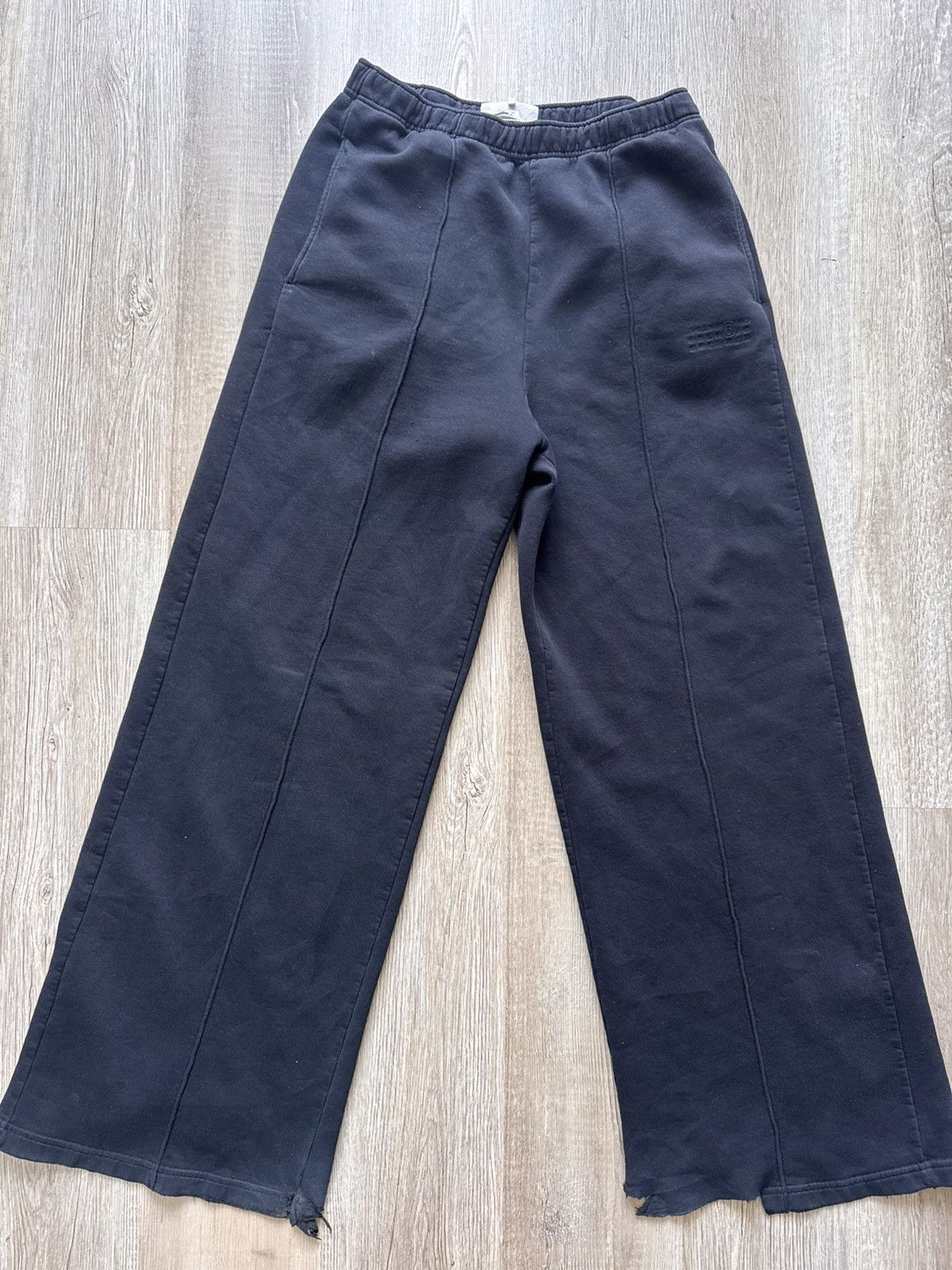 Maison Margiela MM6 Maison Margiela Black wide sweatpants Size US 30 / EU 46 - 1 Thumbnail