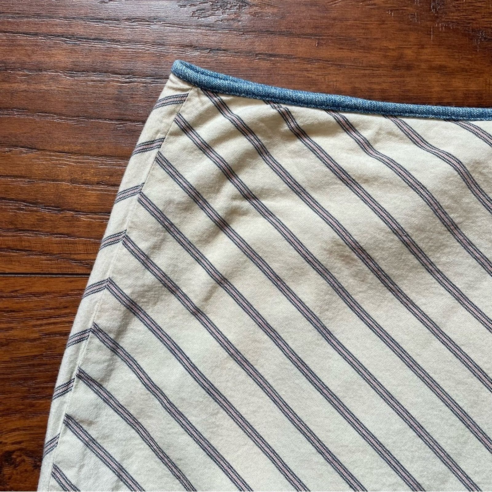 Ann Taylor Ann Taylor Petites Embroidered Skirt 4P Size 27" / US 4 / IT 40 - 3 Thumbnail