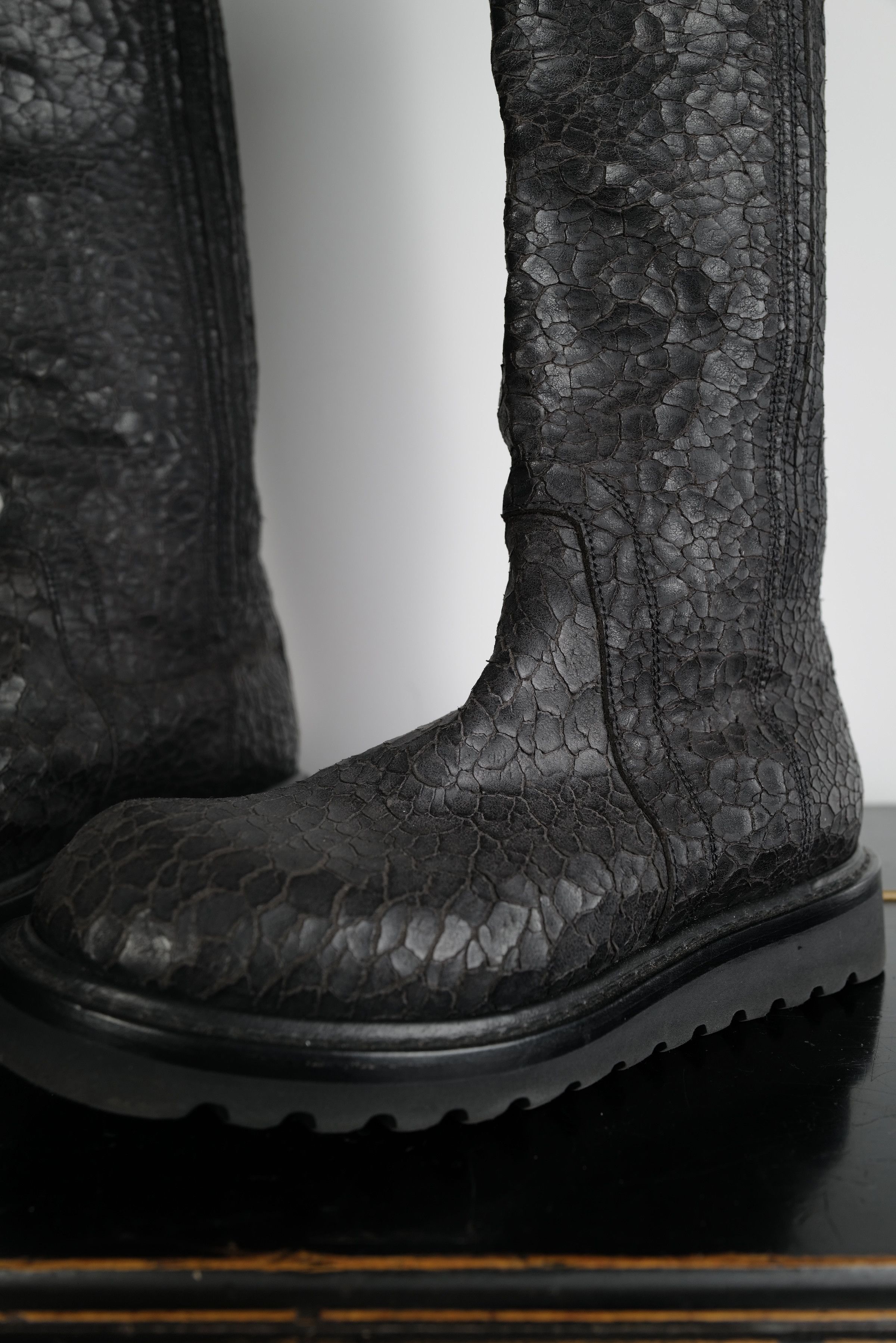 Rick Owens Rick Owens Cracked Leather Knee Boots Size US 7 / IT 37 - 2 Thumbnail
