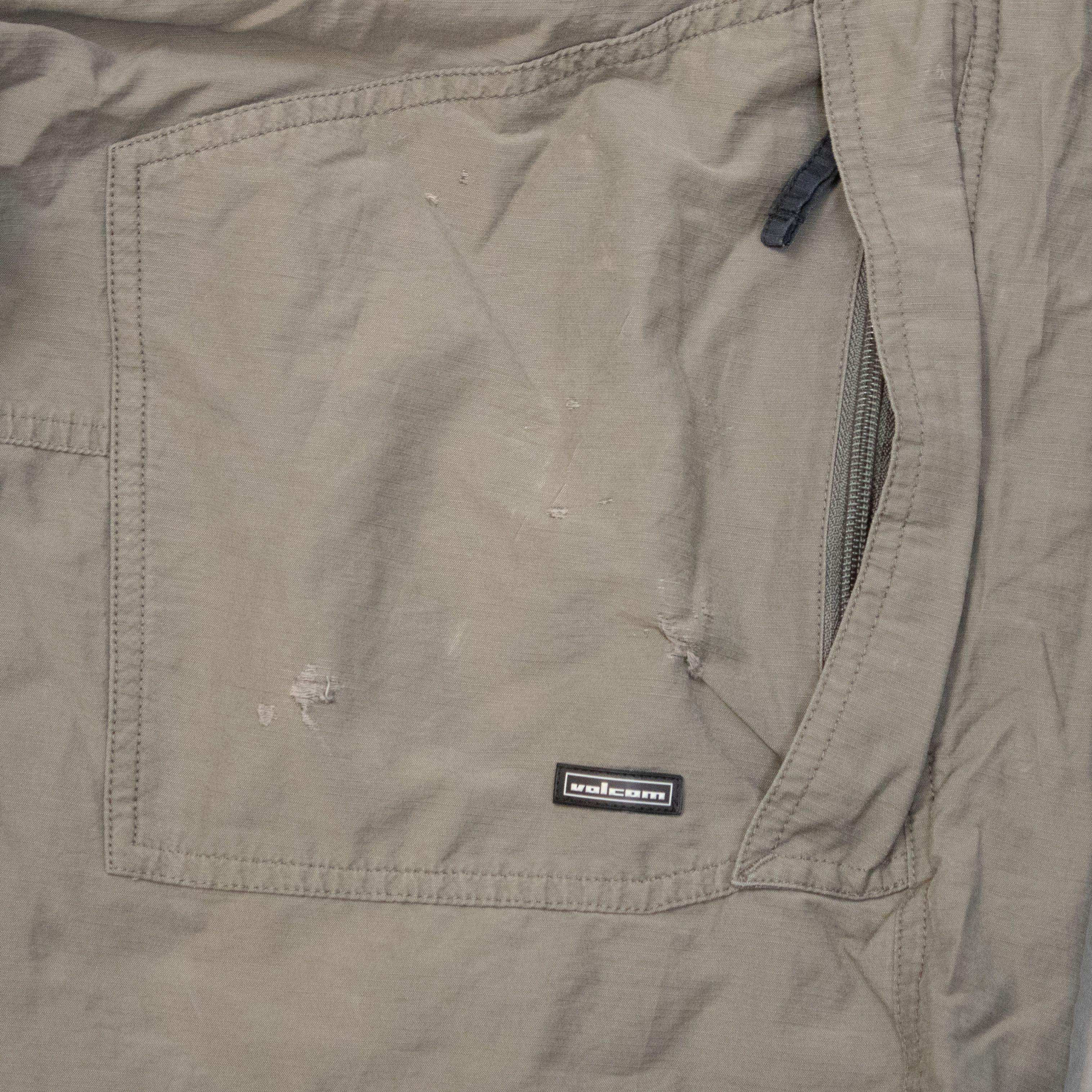Volcom Y2K Volcom Baggy Cargo Olive Grey Baggy Relax Shorts Size US 36 / EU 52 - 5 Thumbnail