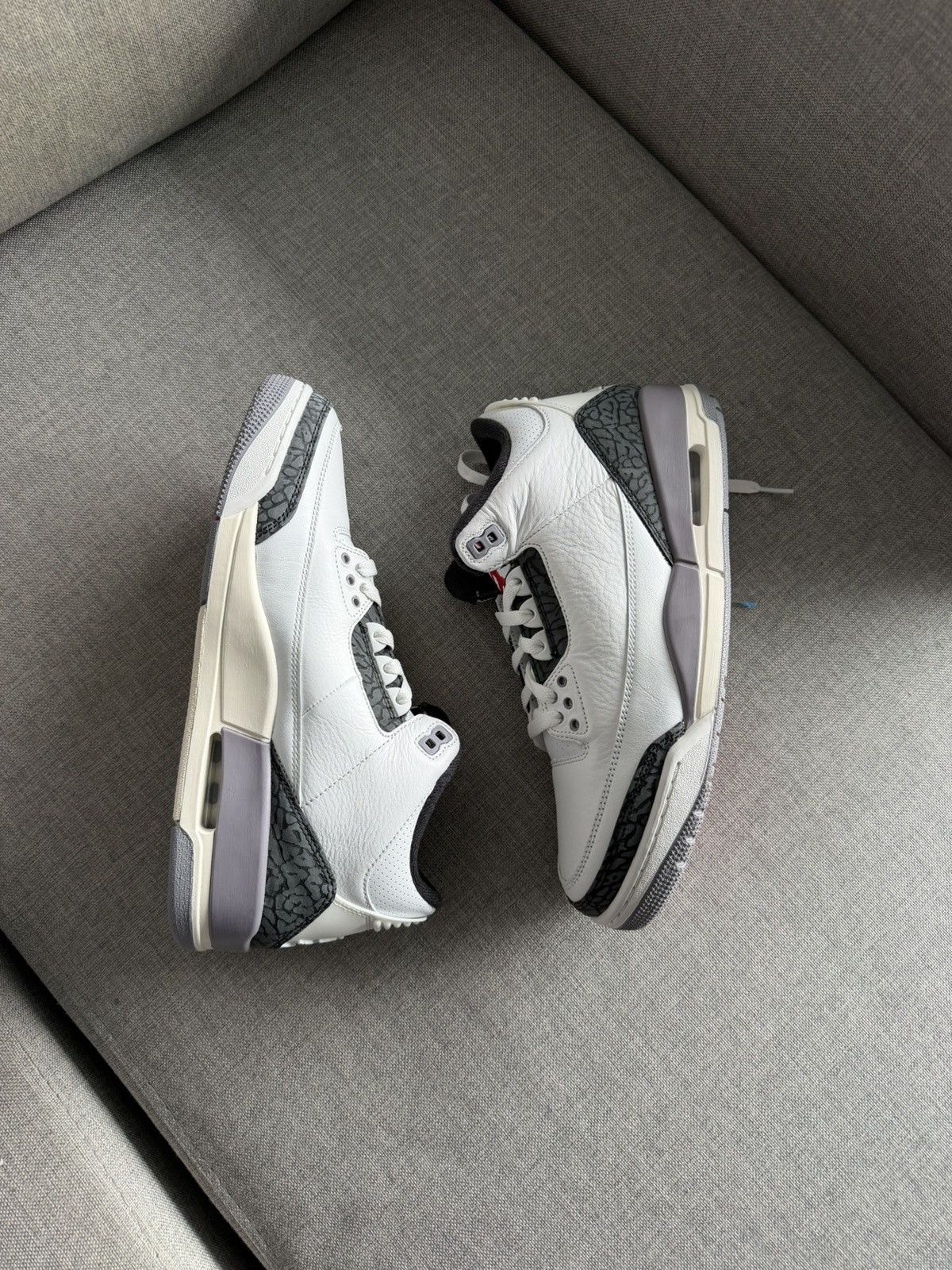 Jordan Brand Jordan Retro 3 Grey Cement Size US 9.5 / EU 42-43 - 2 Thumbnail
