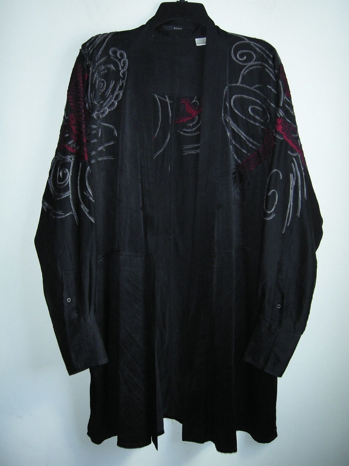 Gucci SS2001 GUCCI by TOM FORD Black Dragon Print Silk Kimono Size US L / EU 52-54 / 3 - 2 Thumbnail