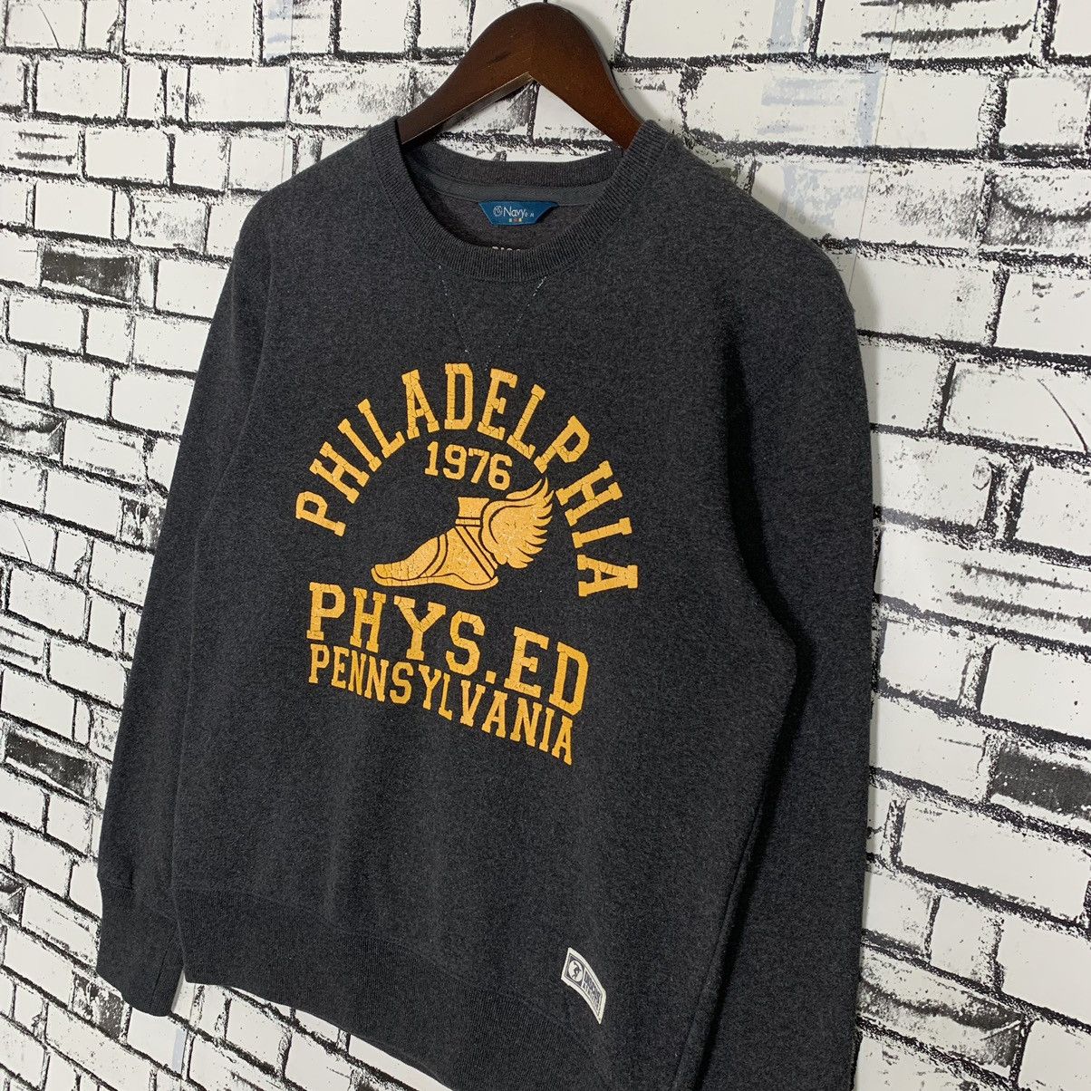 Old Navy × Vintage Vintage Navy Discus American Philadephia 1976 Sweatshirt Size M / US 6-8 / IT 42-44 - 4 Thumbnail