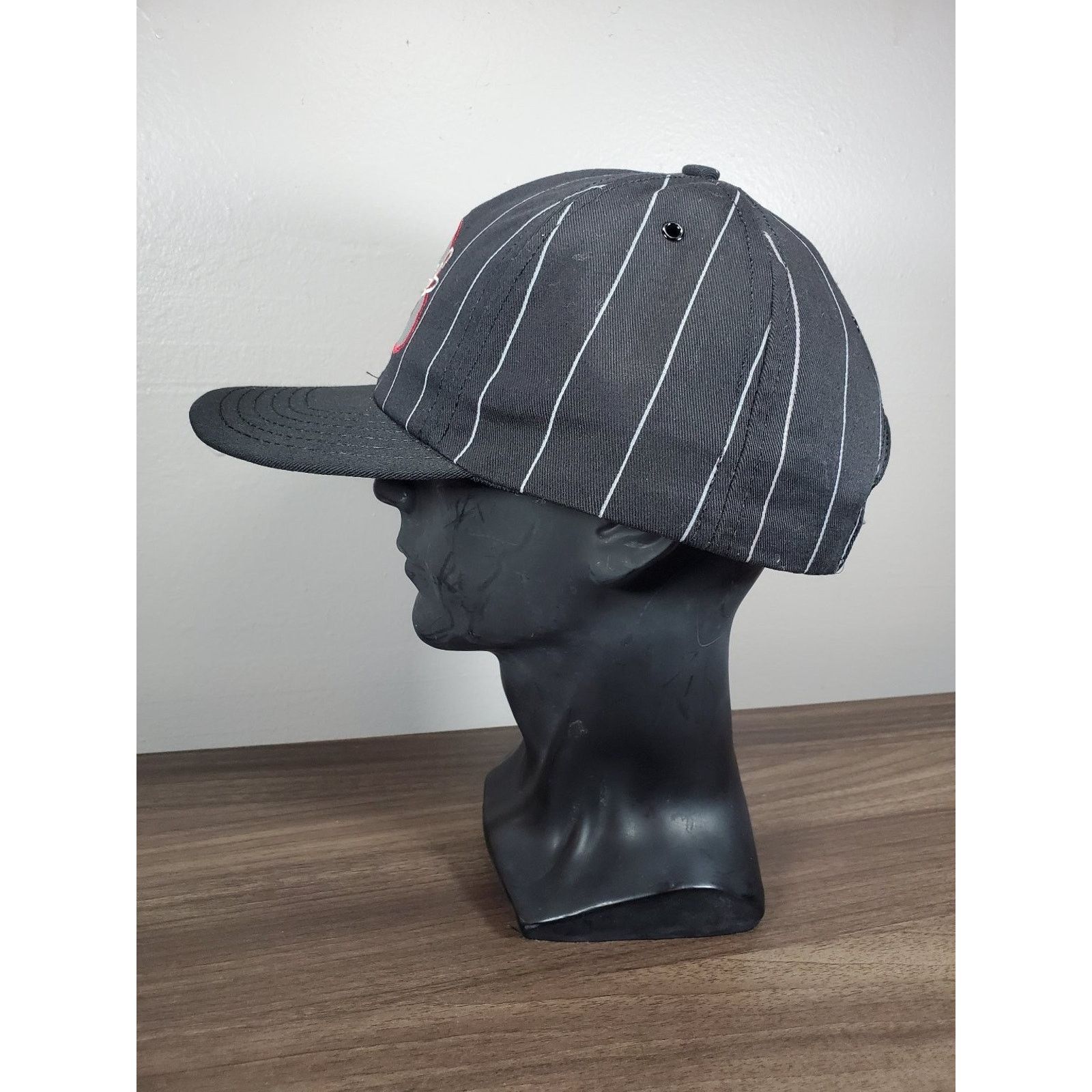 NASCAR × Vintage Dale Earnhardt #3 Pinstripe Hat Snapback Cap Sports Image Size ONE SIZE - 4 Thumbnail