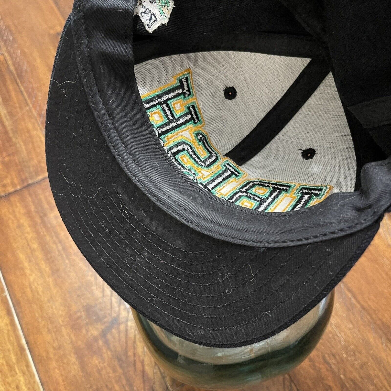 Top Of The World Vtg Notre Dame Irish Embroidered Snapback Hat Top The World Size ONE SIZE - 10 Thumbnail