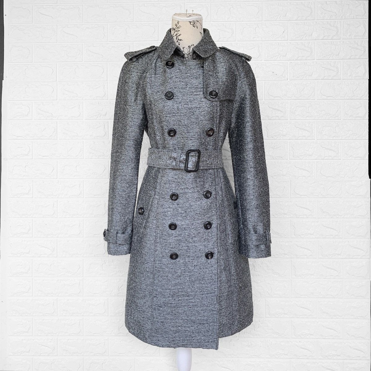 Burberry 'Sp25' Short Trench Coat | Grailed
